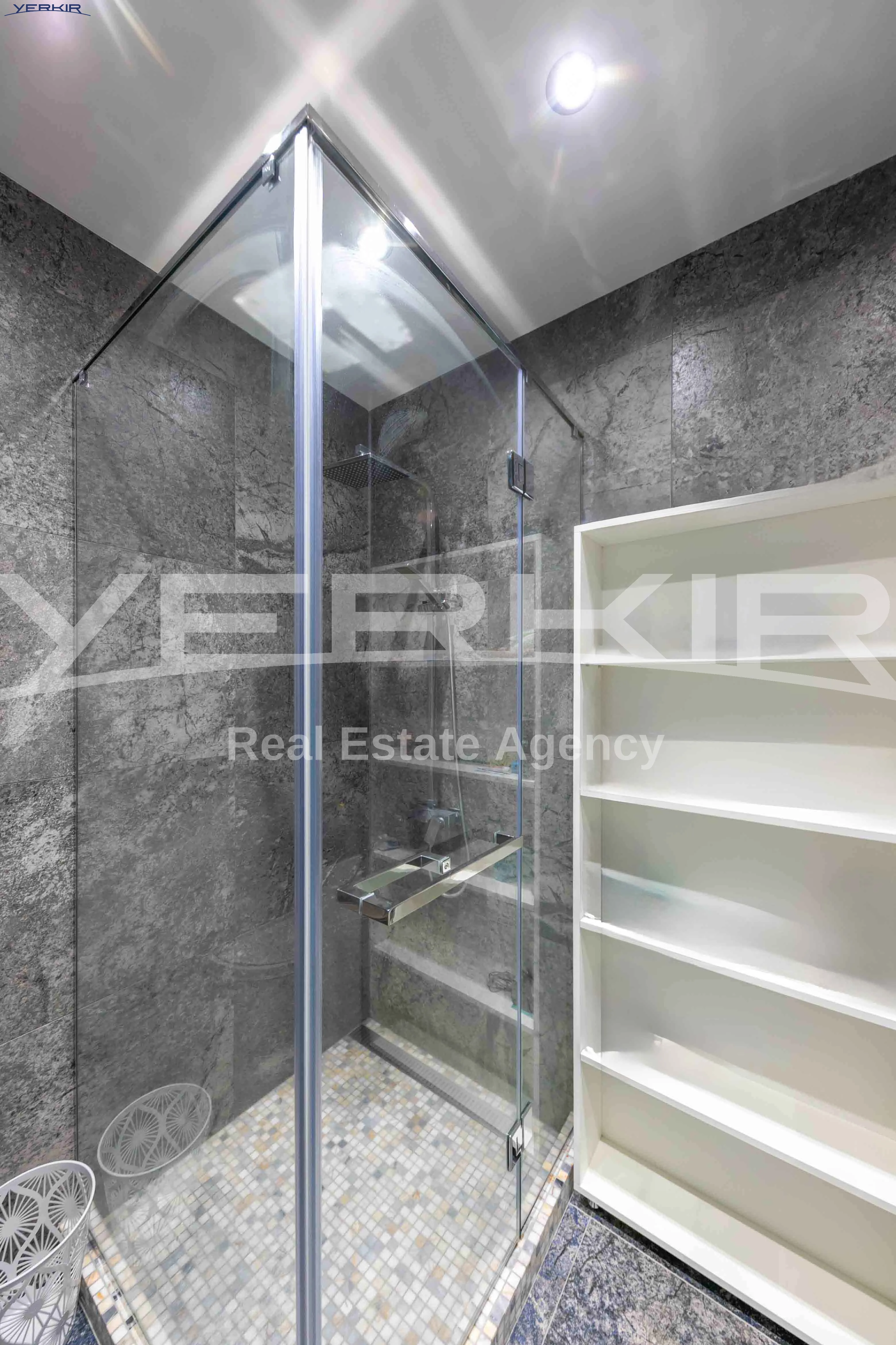Apartments Code: 9+4522630