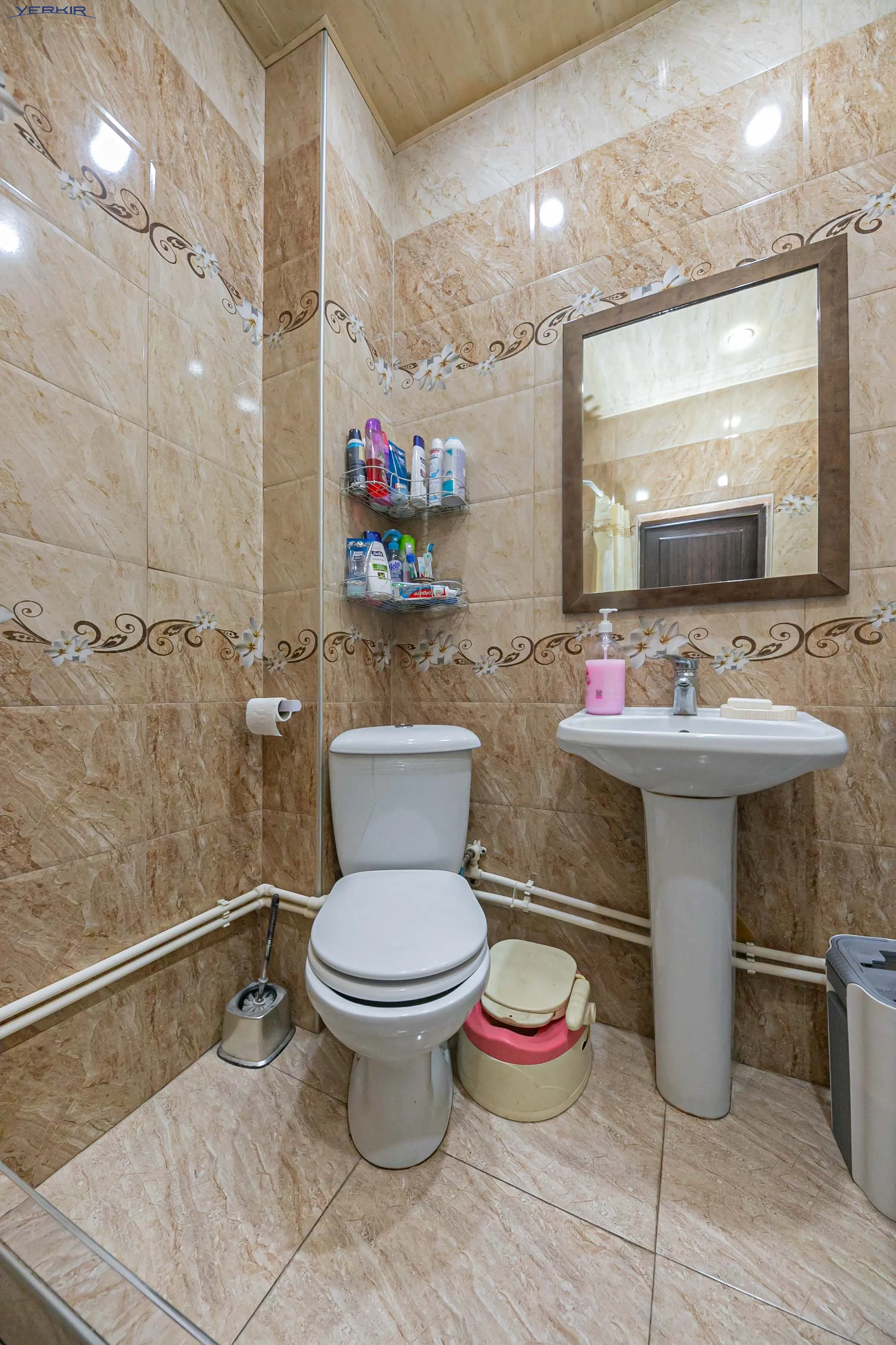 Բնակարաններ Կոդ` 9+1367519