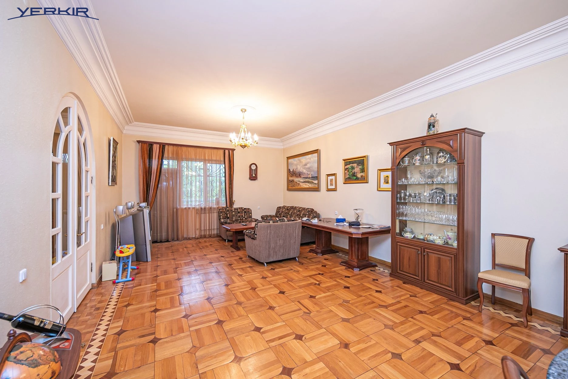 Առանձնատներ Կոդ` 8+517880