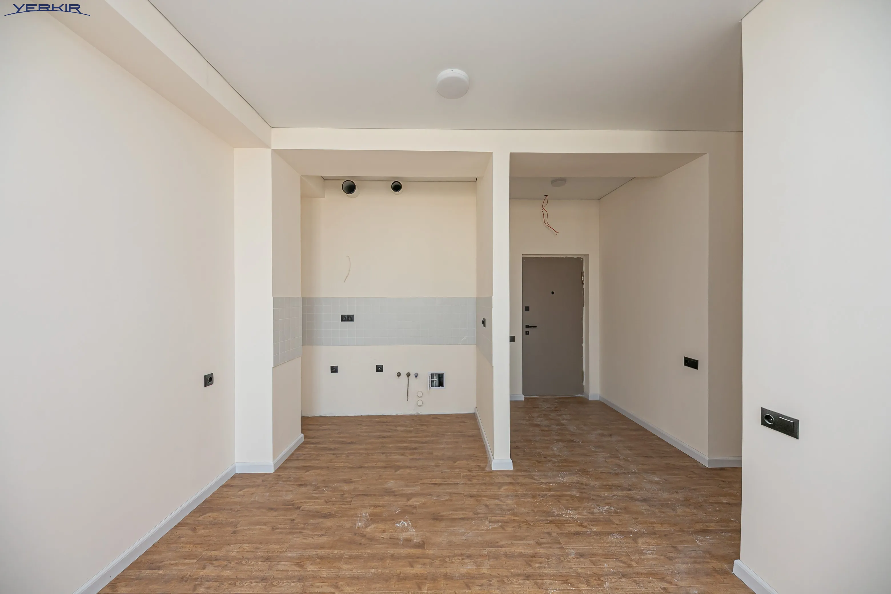 Apartments Code: 5+2454435