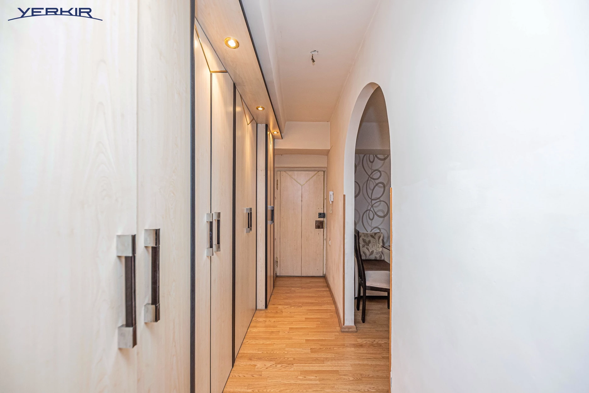 Apartments Code: 4+214514