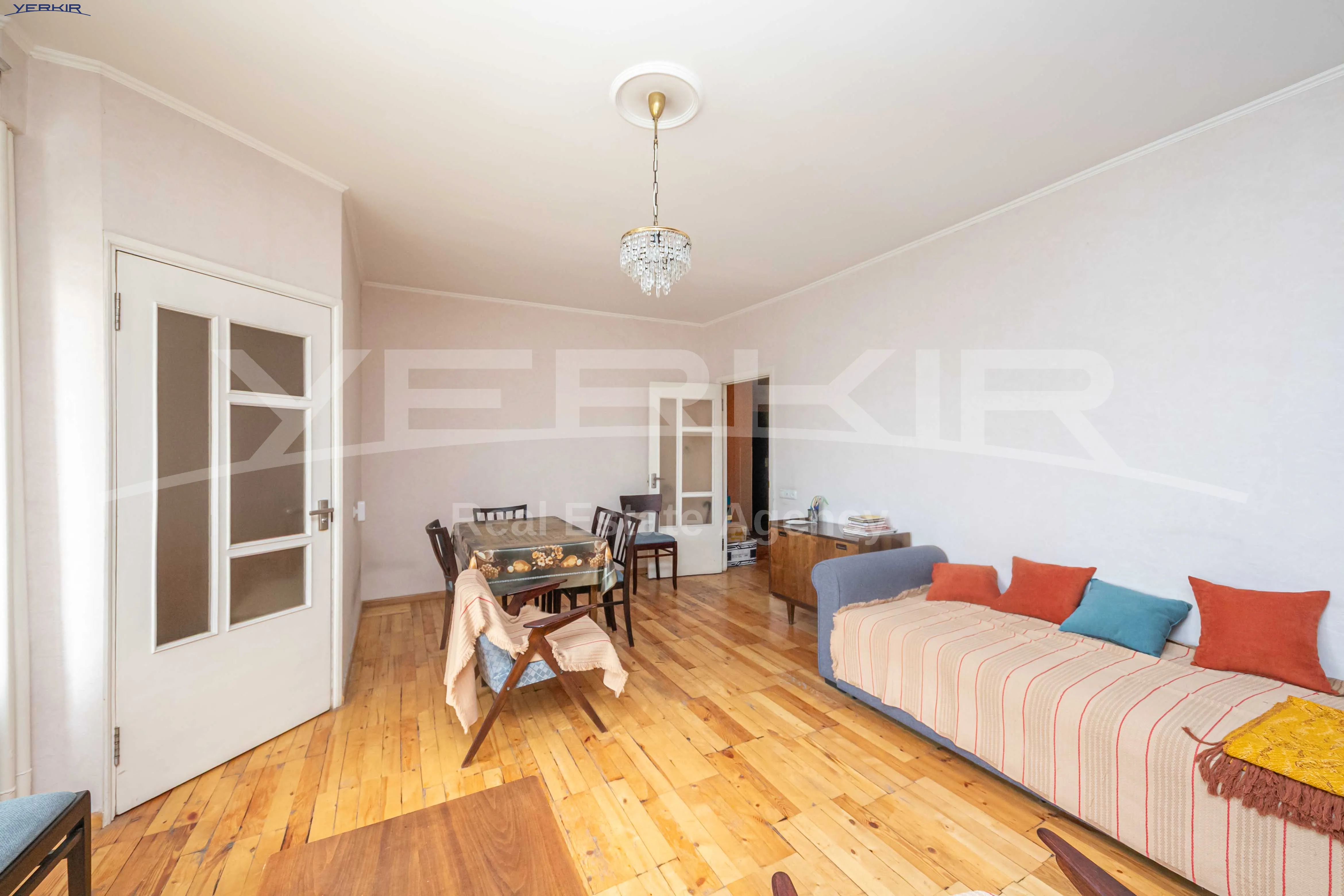 Apartments Code: 5+2485051