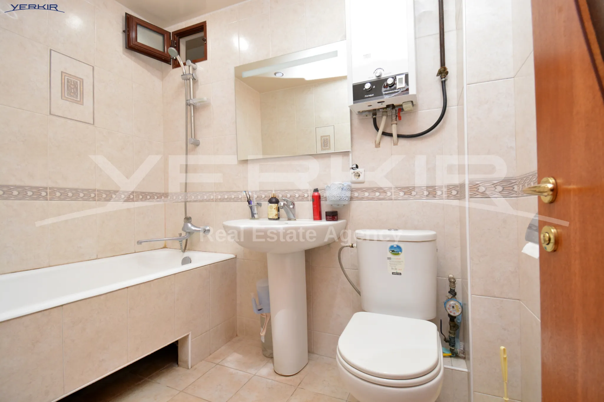 Apartments Code: 1+3704701