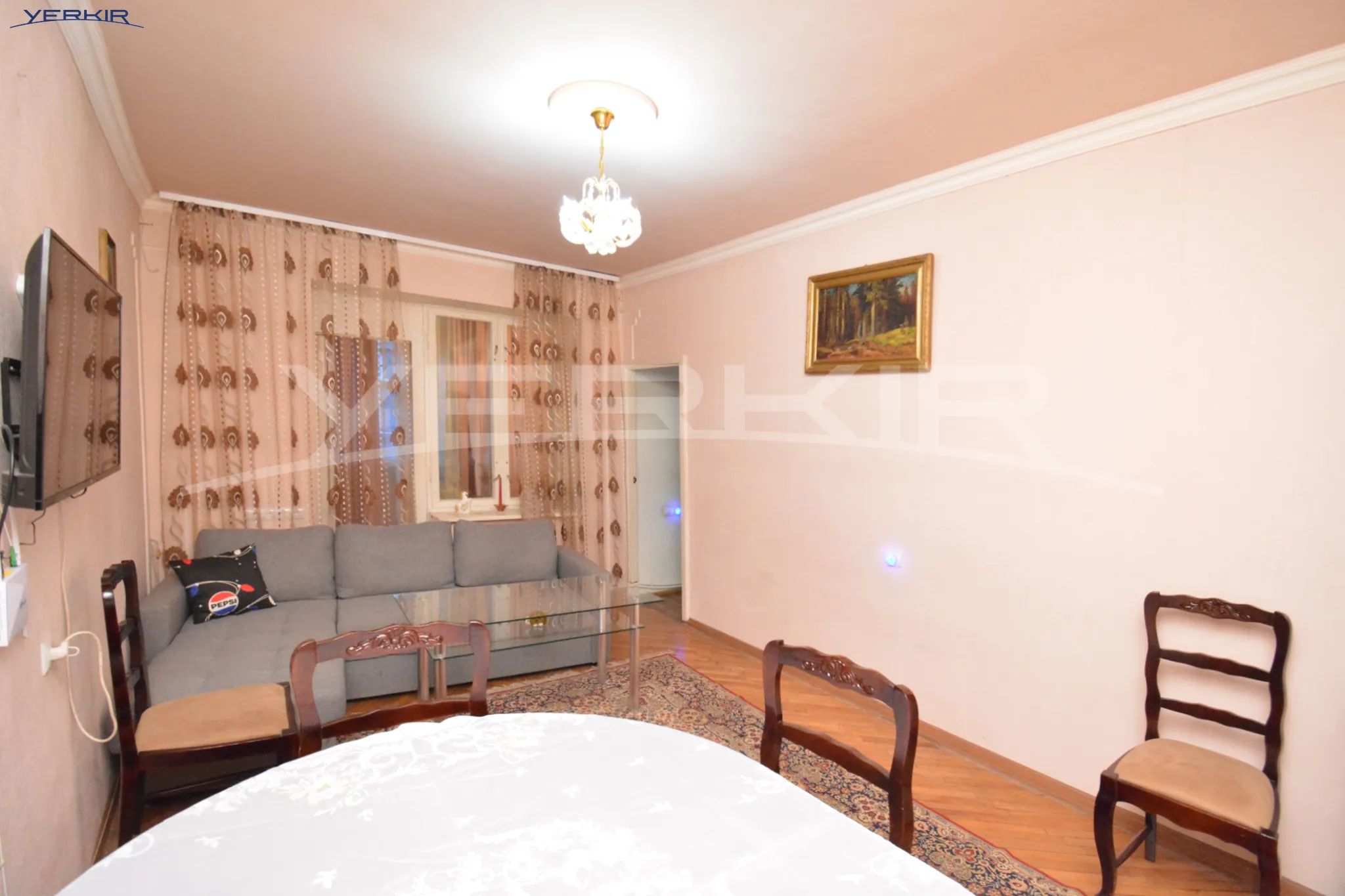 Apartments Code: 9+3136637