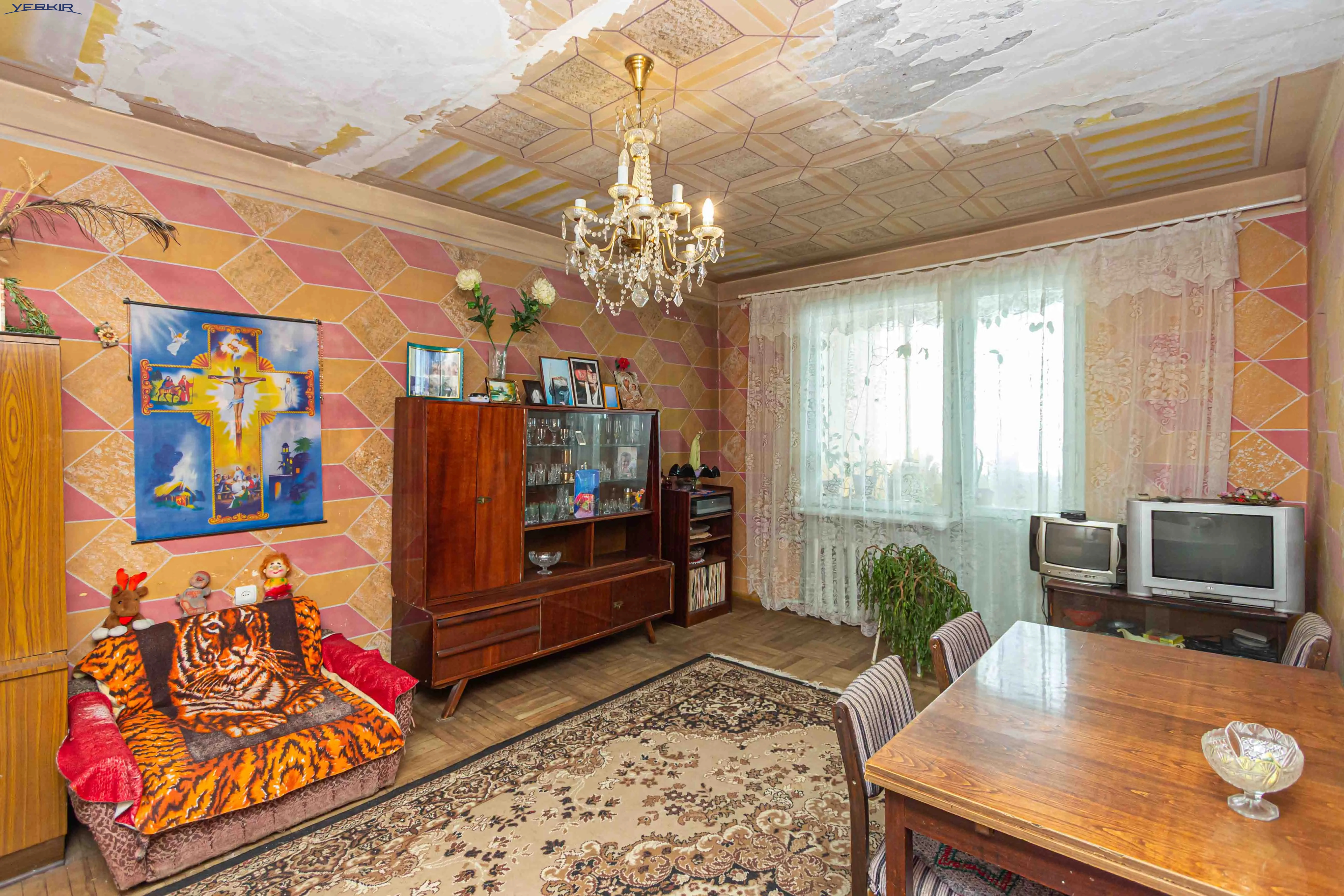 Apartments Code: 9+3346291