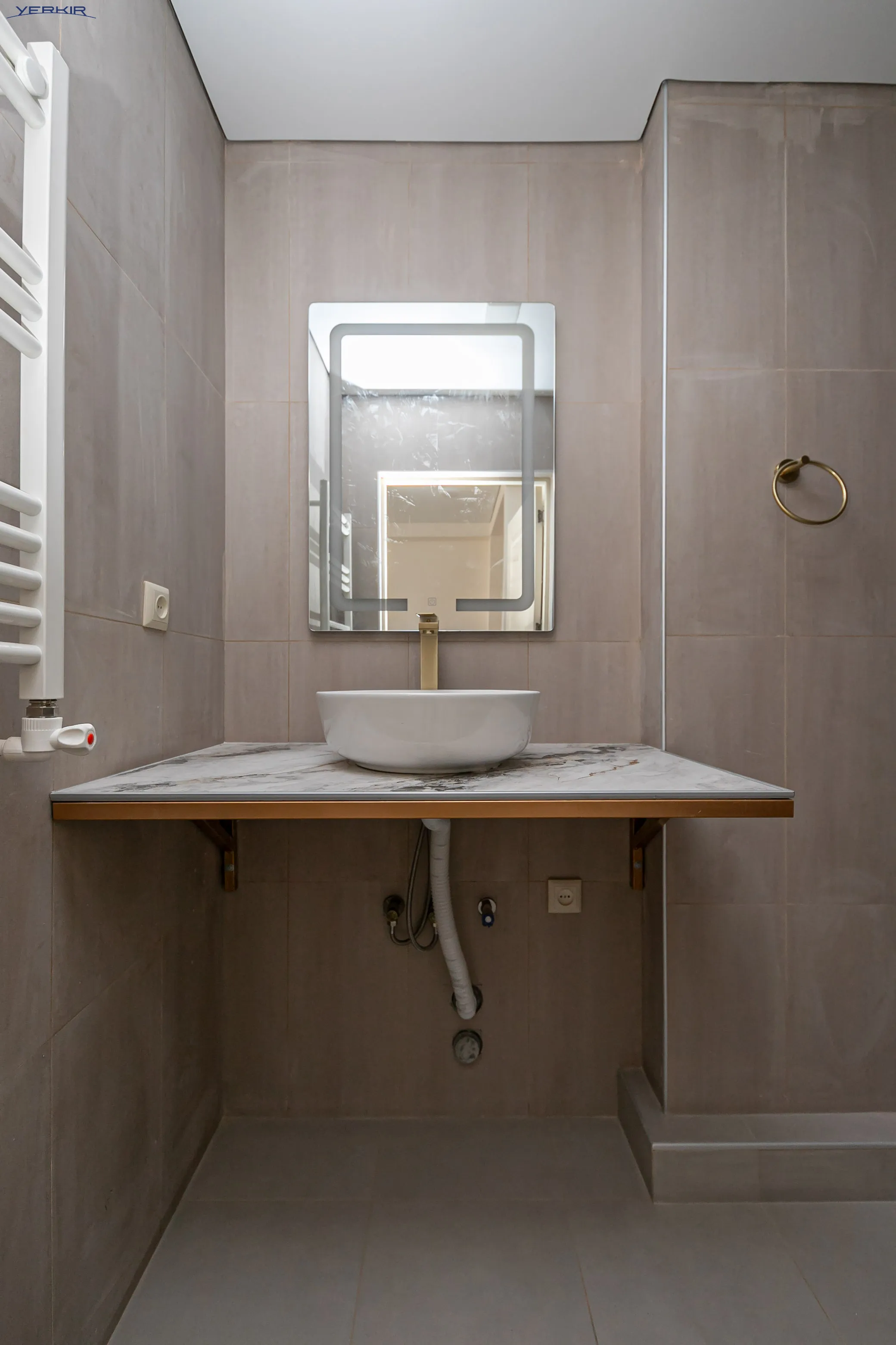 Apartments Code: 5+2494797