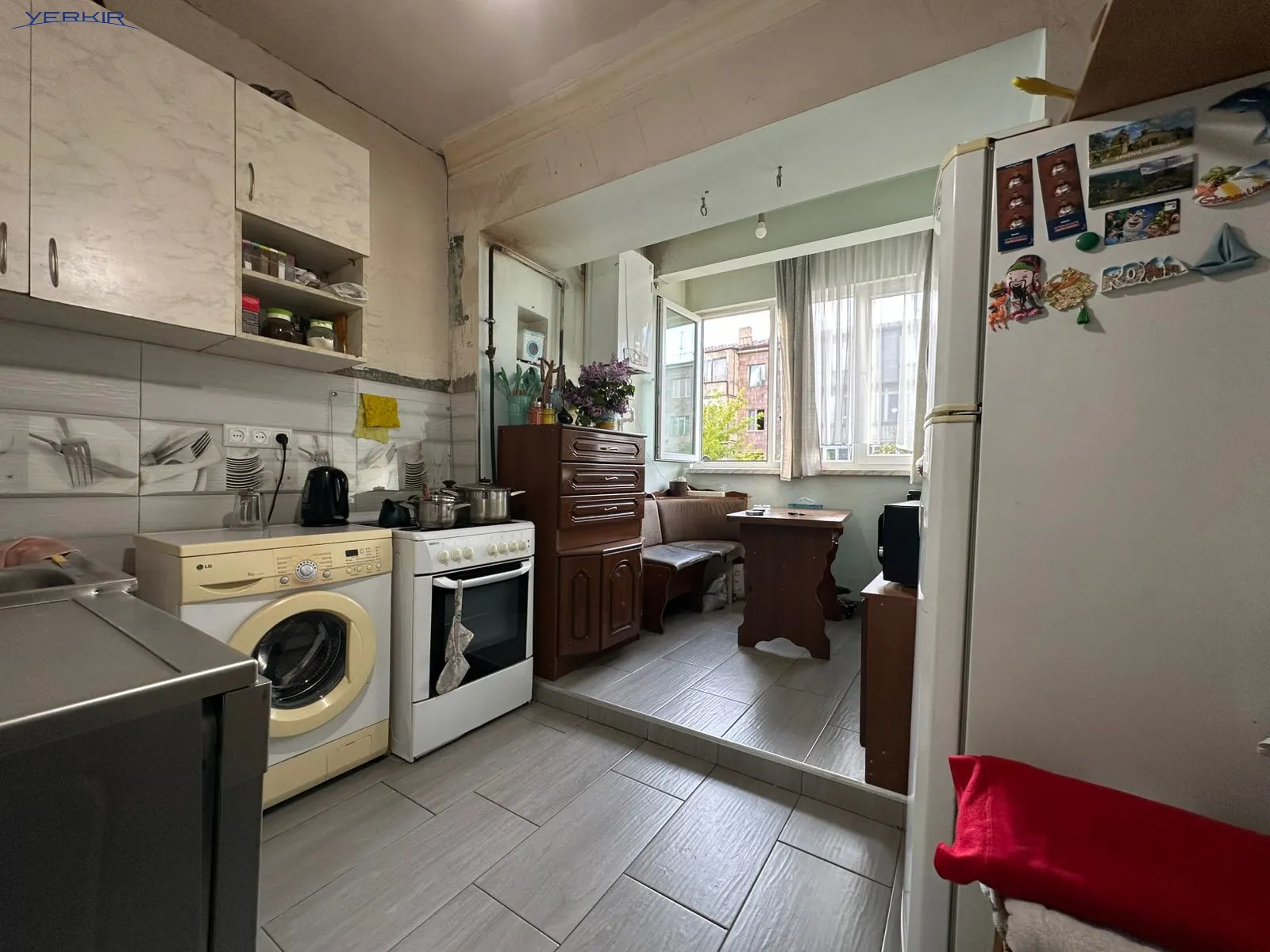 Apartments Code: 9+2351050
