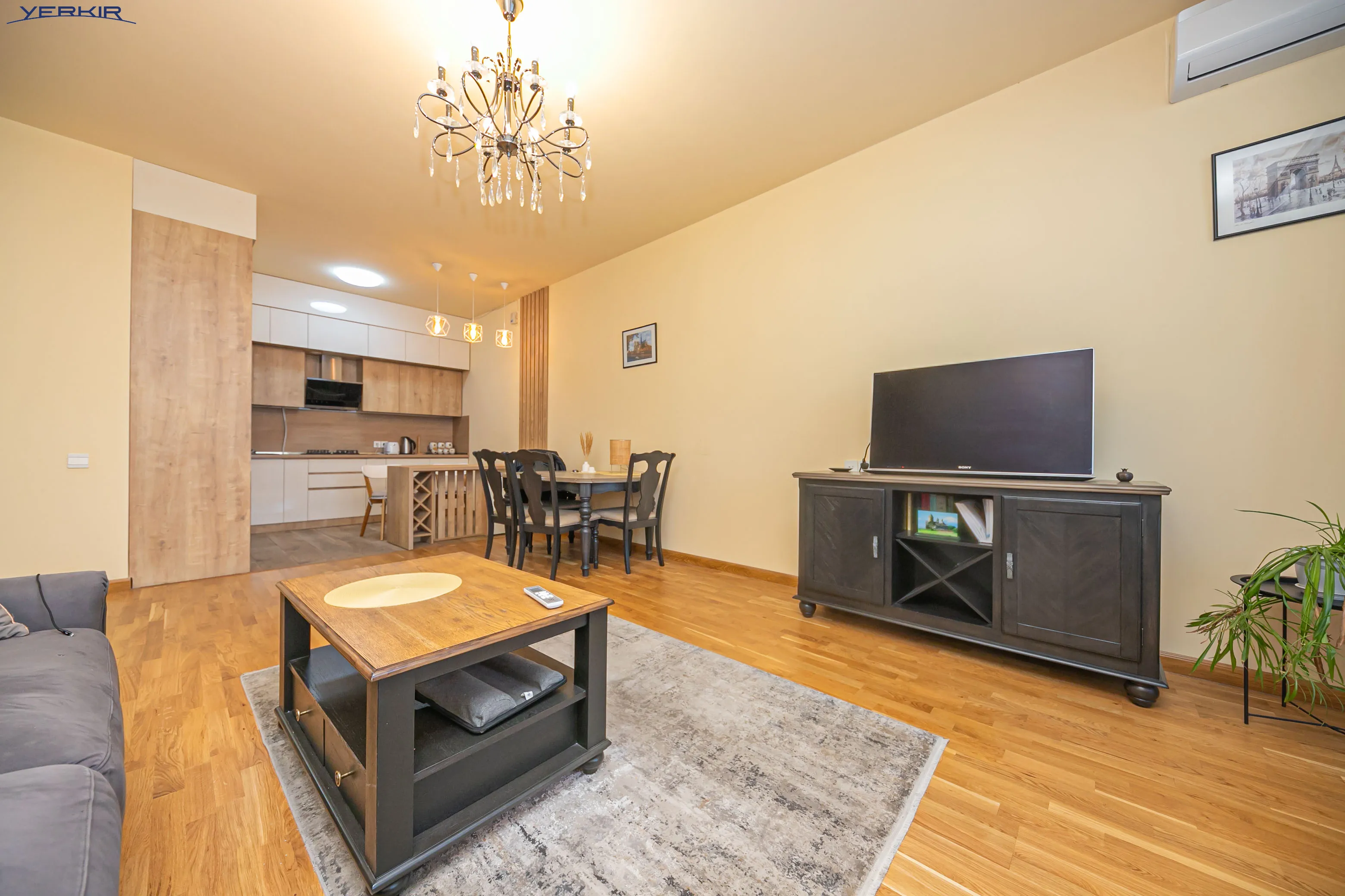 Apartments Code: 10+3978656