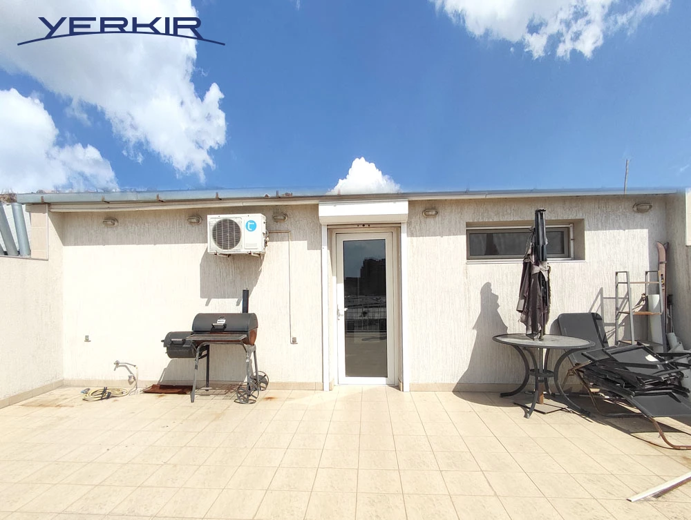 Apartments Code: 4+809582