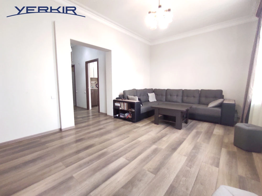 Apartments Code: 10+210371