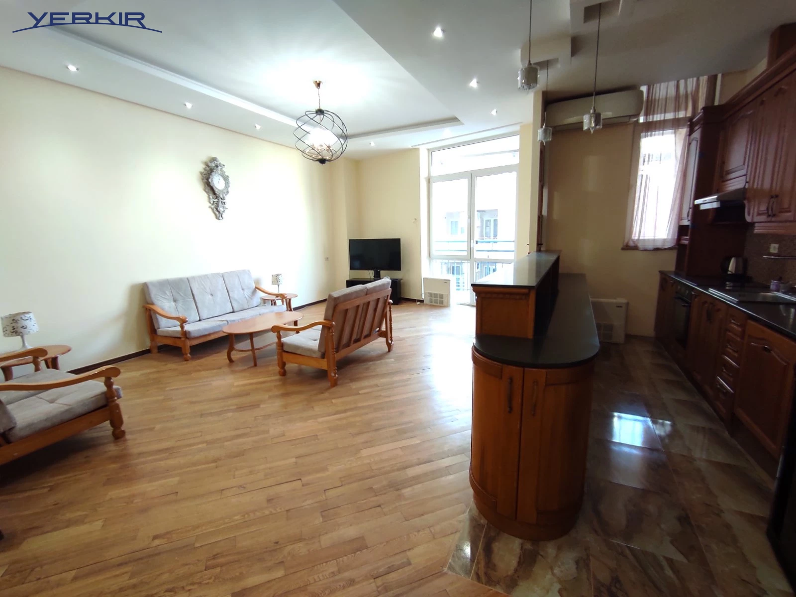 Apartments Code: 5+314946