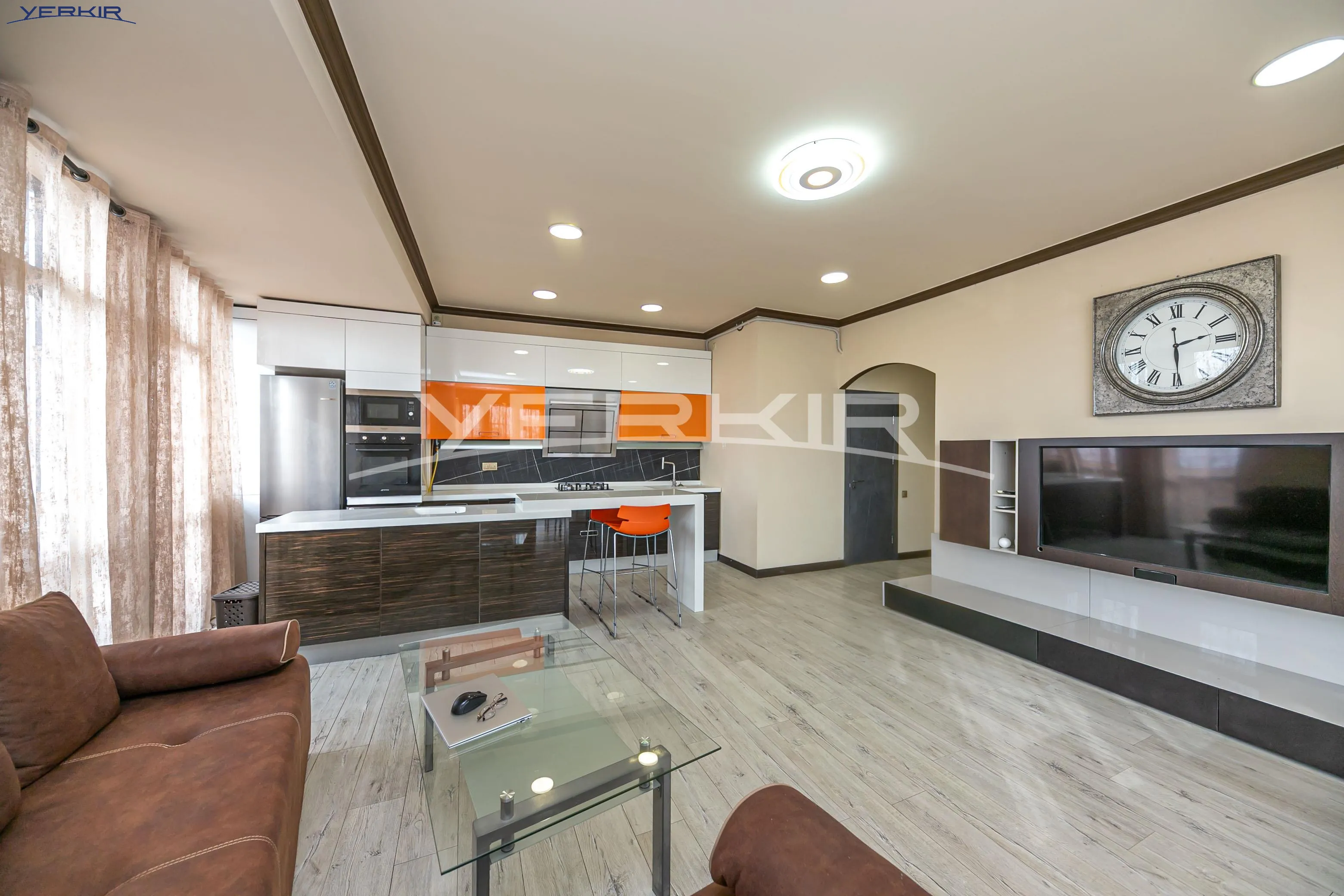 Apartments Code: 10+3701349