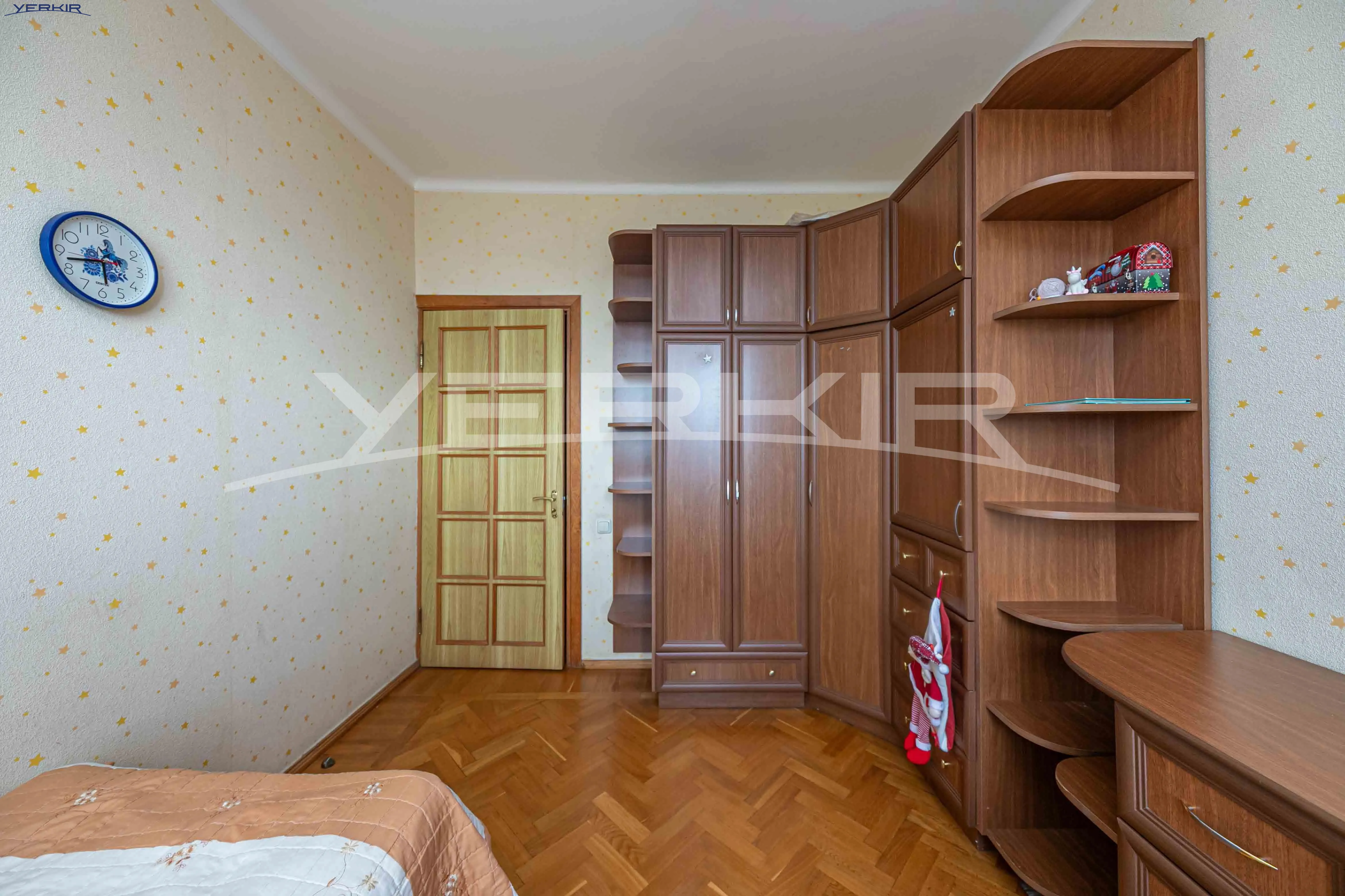 Apartments Code: 10+3472639