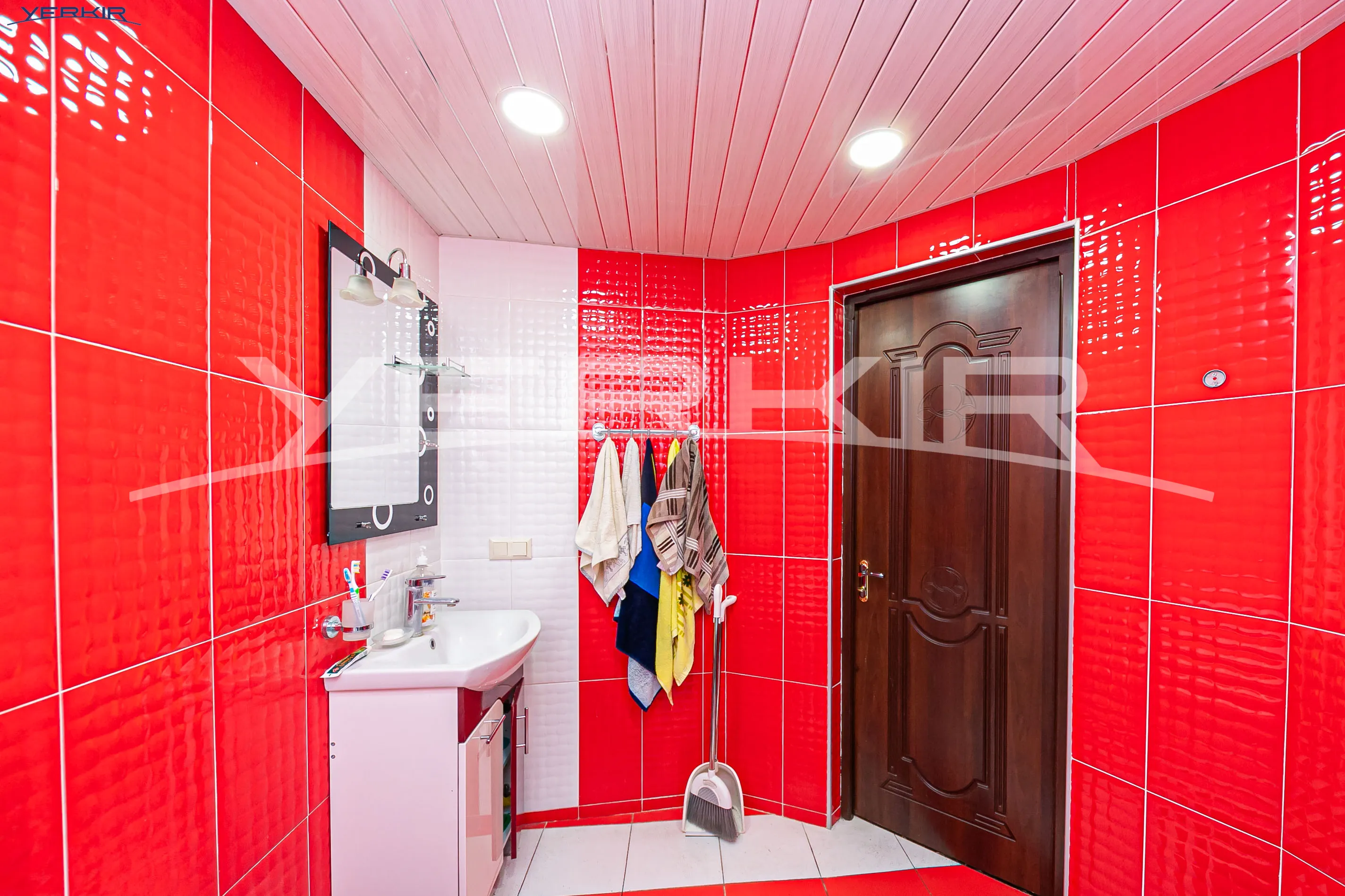 Apartments Code: 5+3221644