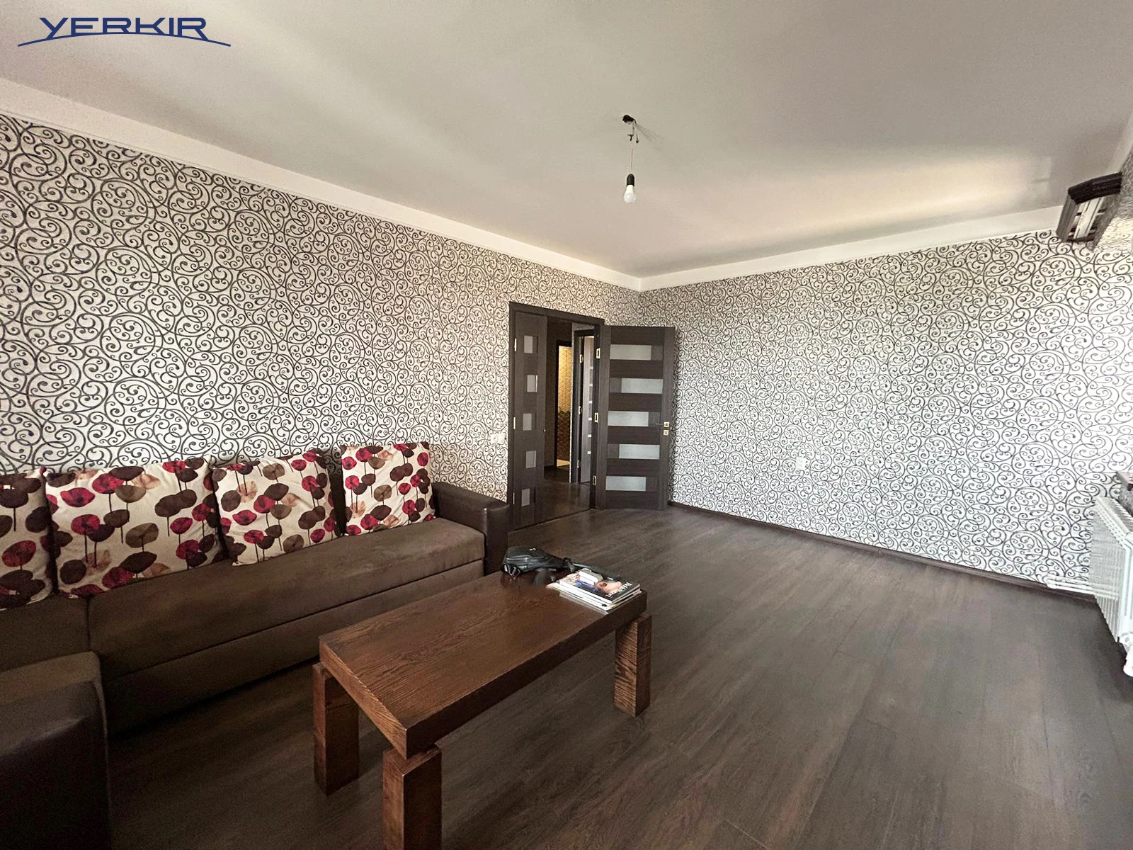 Բնակարաններ Կոդ` 5+217664