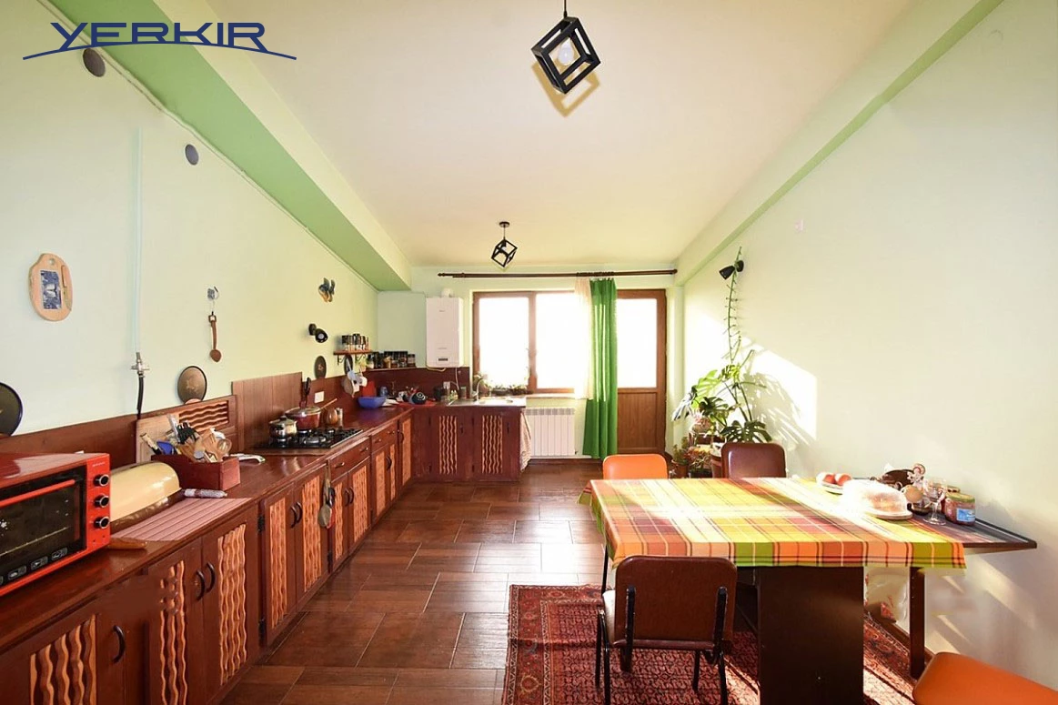 Apartments Code: 5+807432