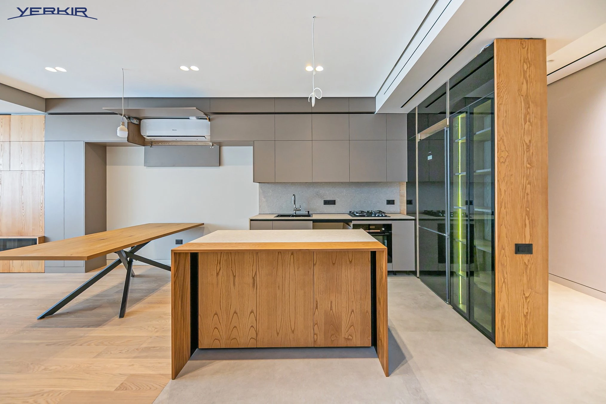 Apartments Code: 9+319324