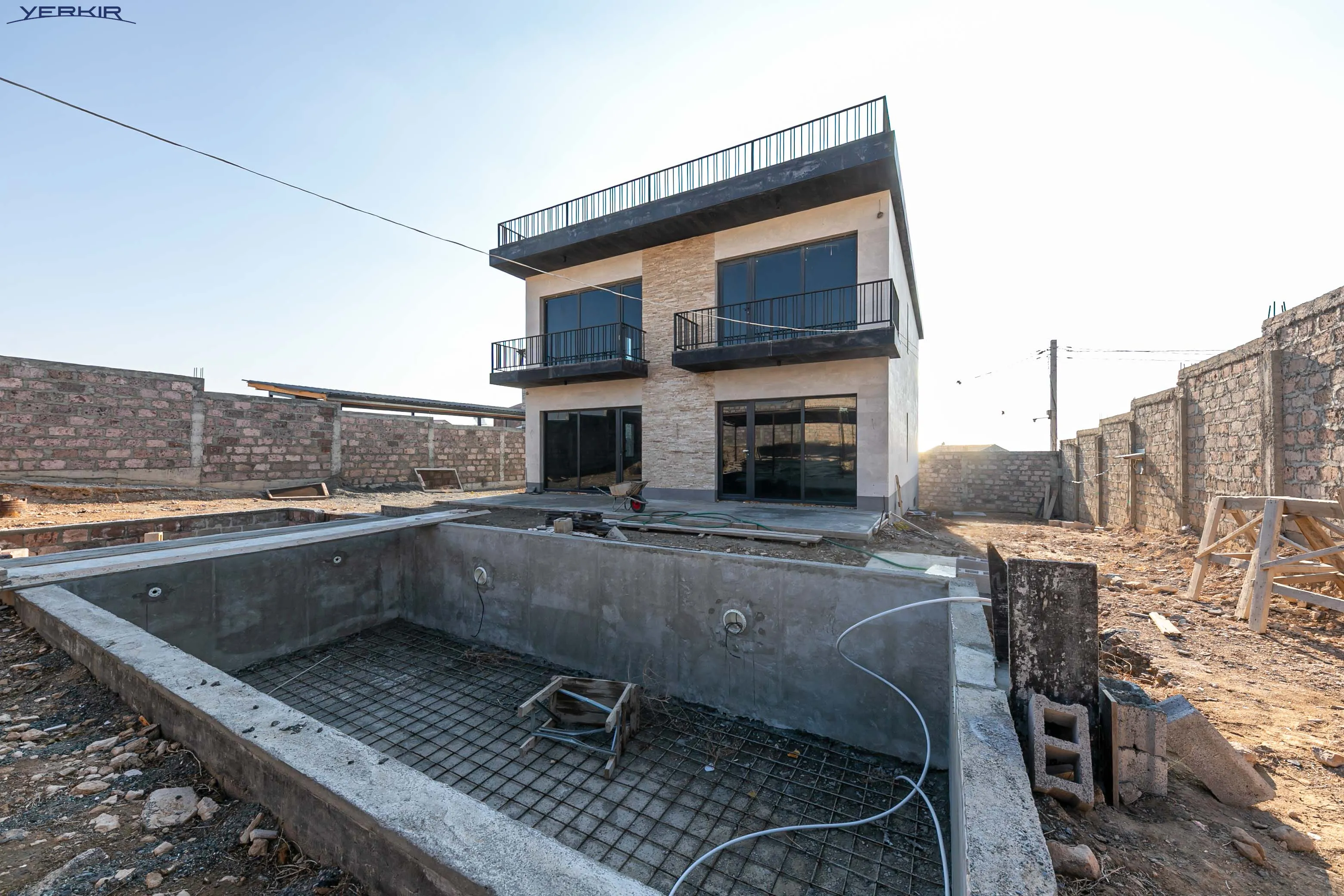 Առանձնատներ Կոդ` 9+5126527