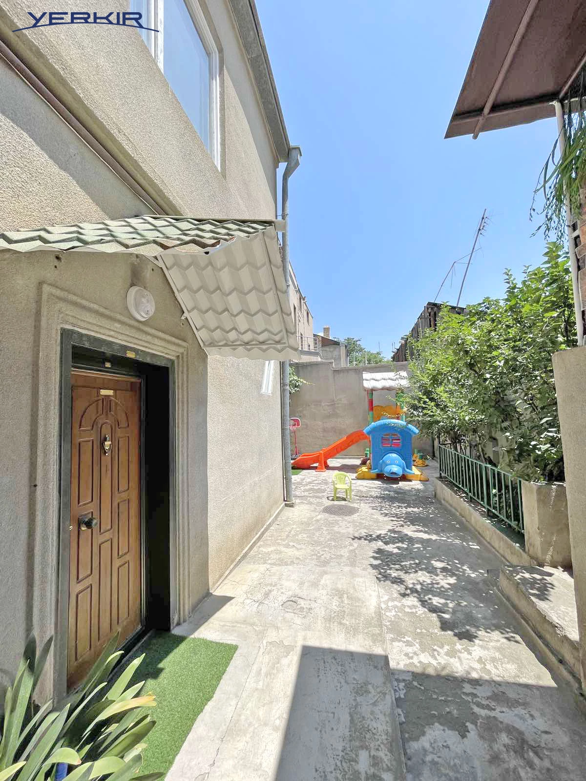 Houses Code: 3+511257