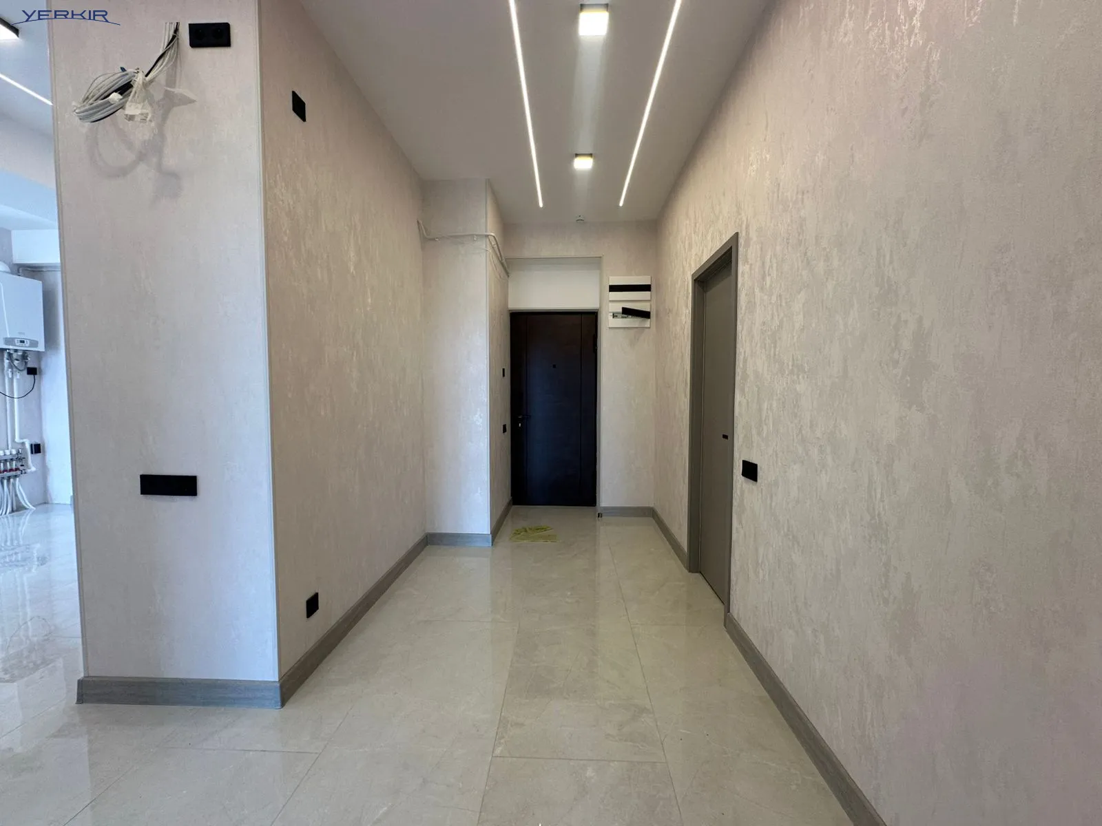 Apartments Code: 9+3768613