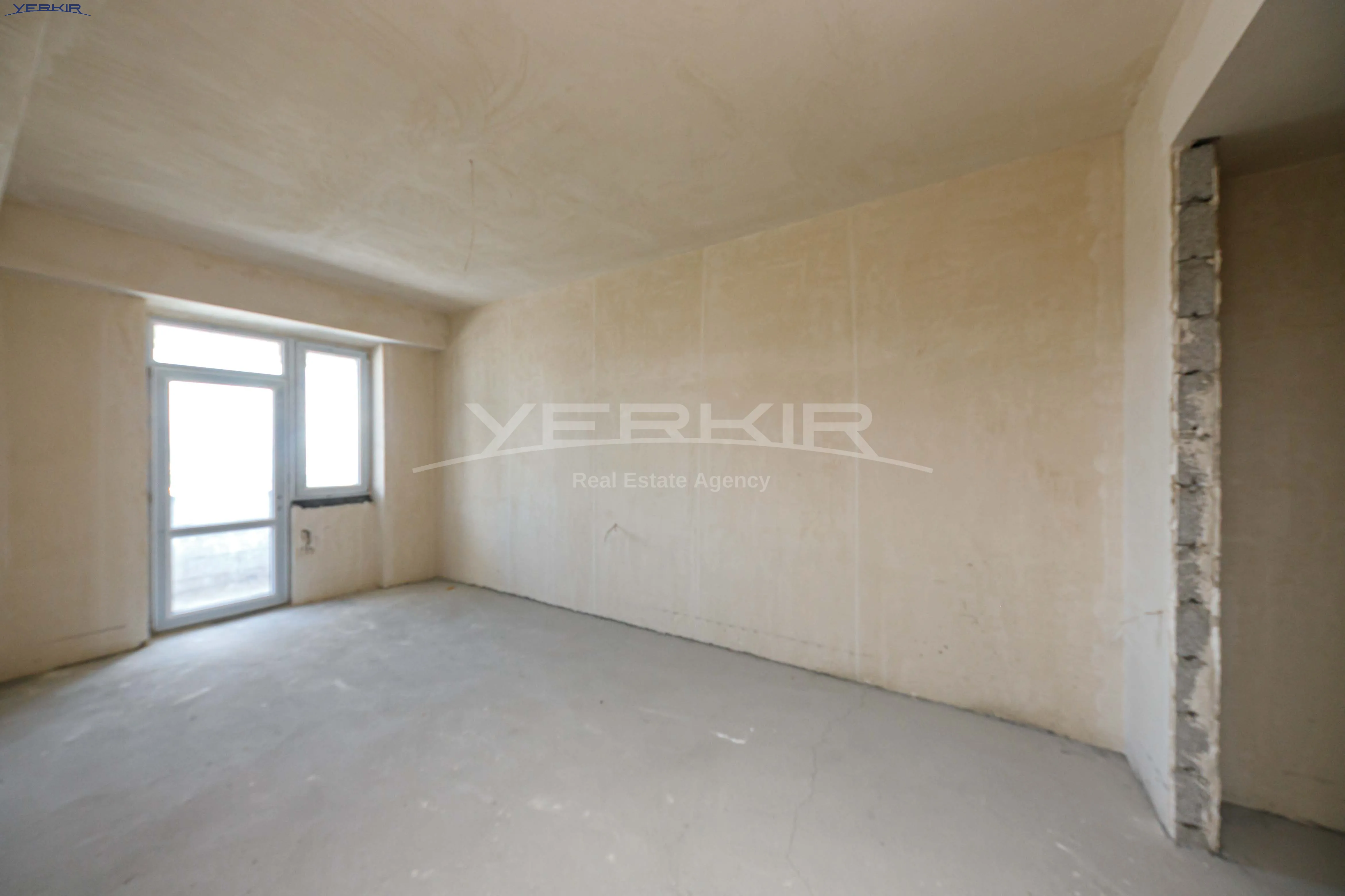 Apartments Code: 7+3818371
