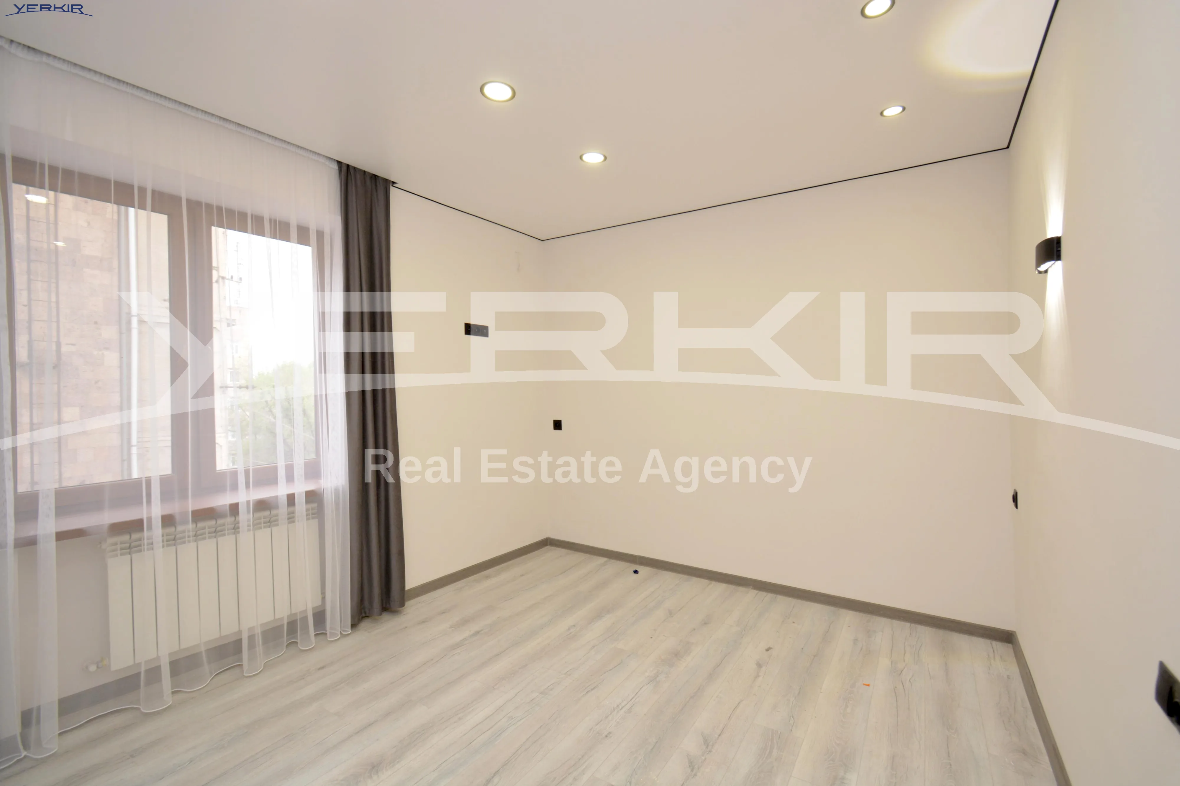Apartments Code: 3+4294219