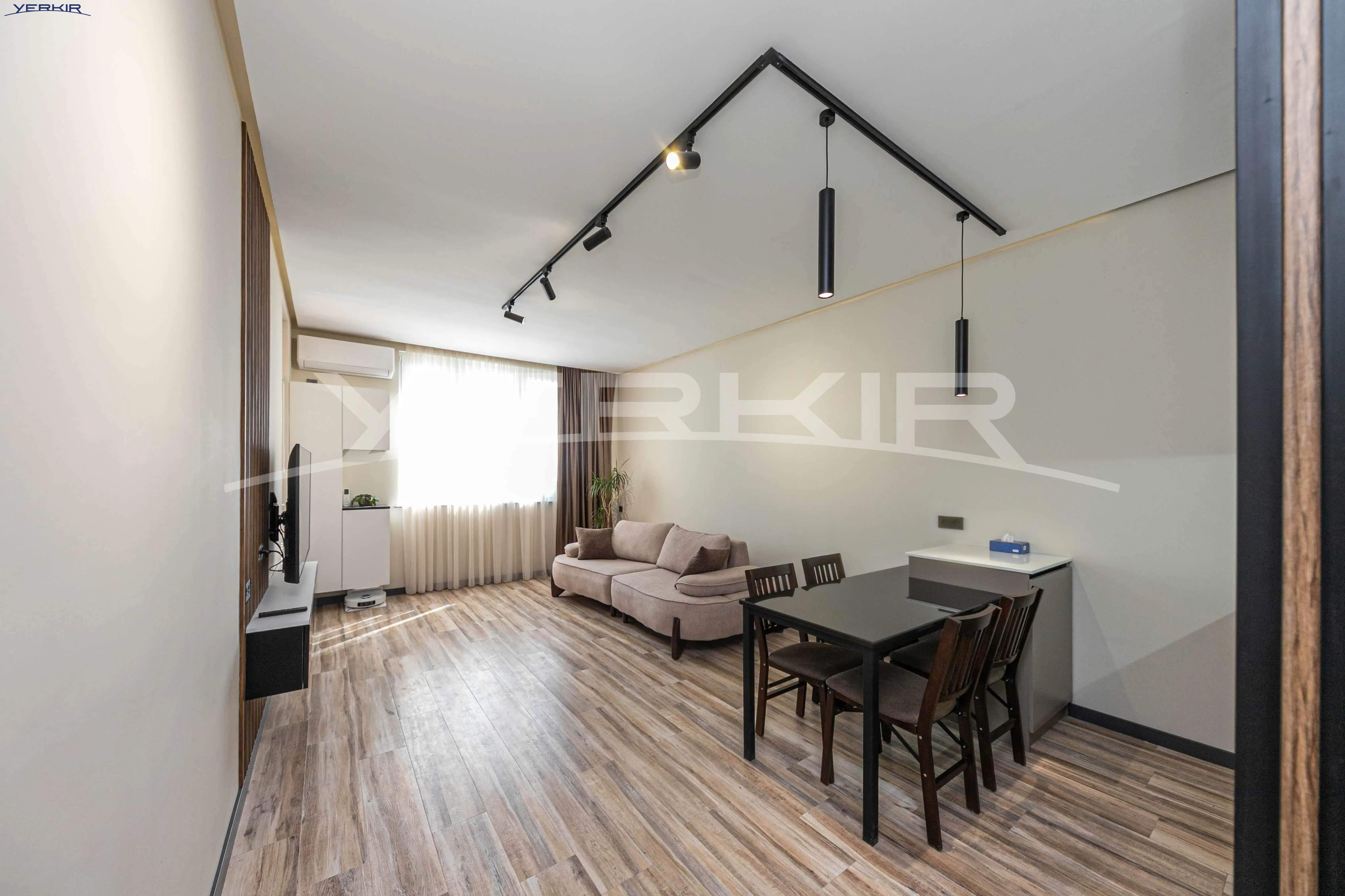 Apartments Code: 10+3921351
