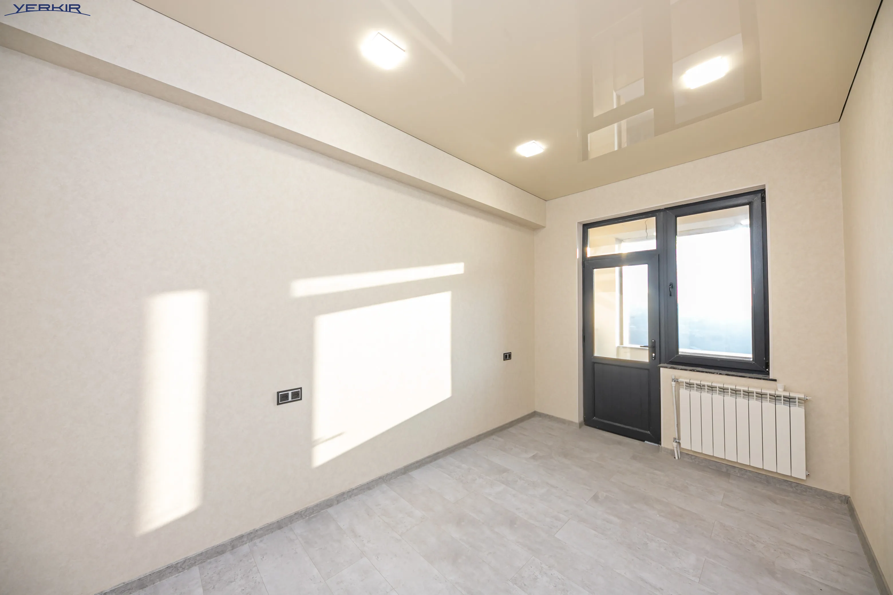 Apartments Code: 9+2676415