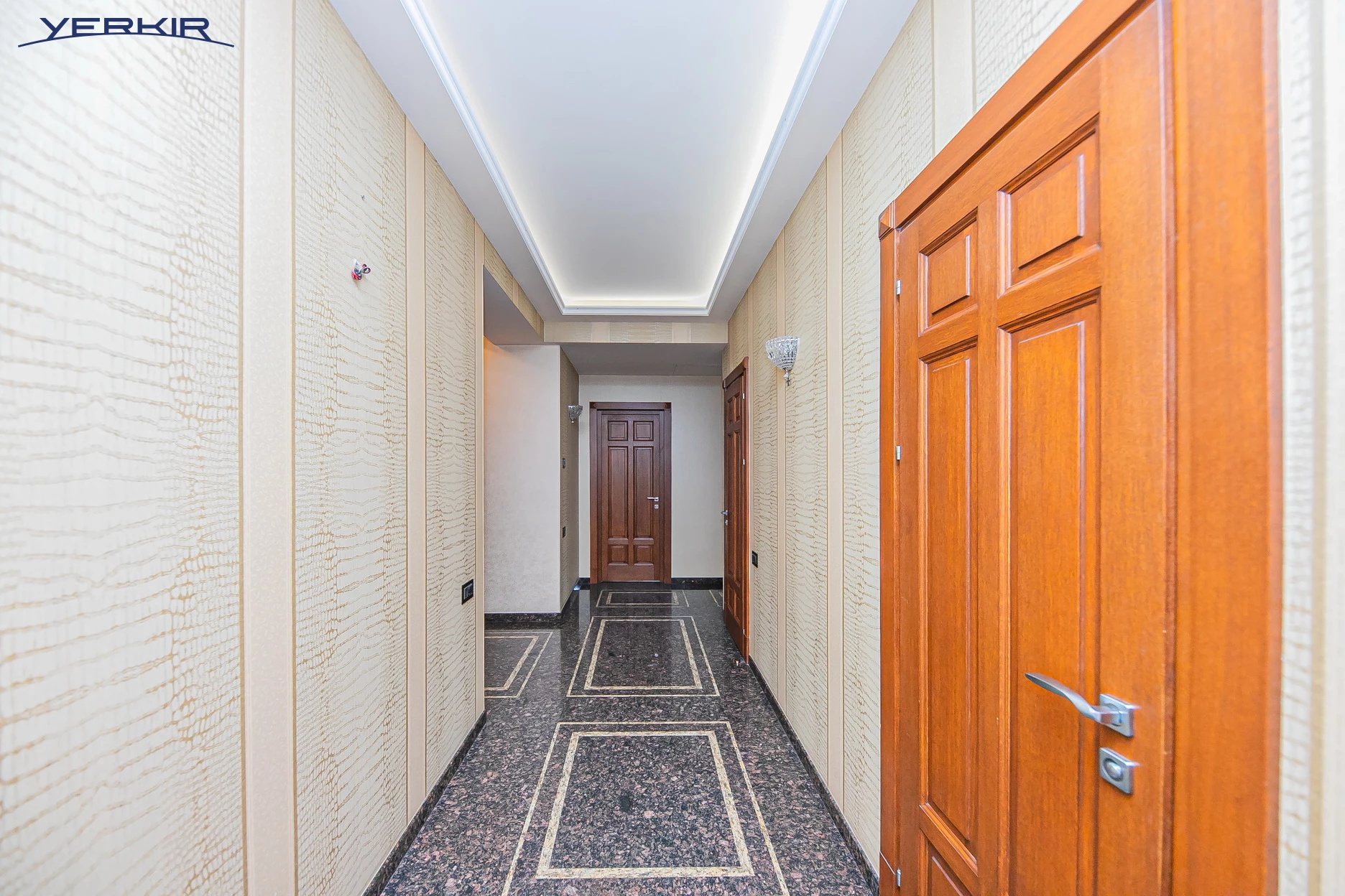 Apartments Code: 5+317840