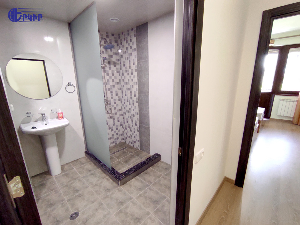 Բնակարաններ Կոդ` 5+303567