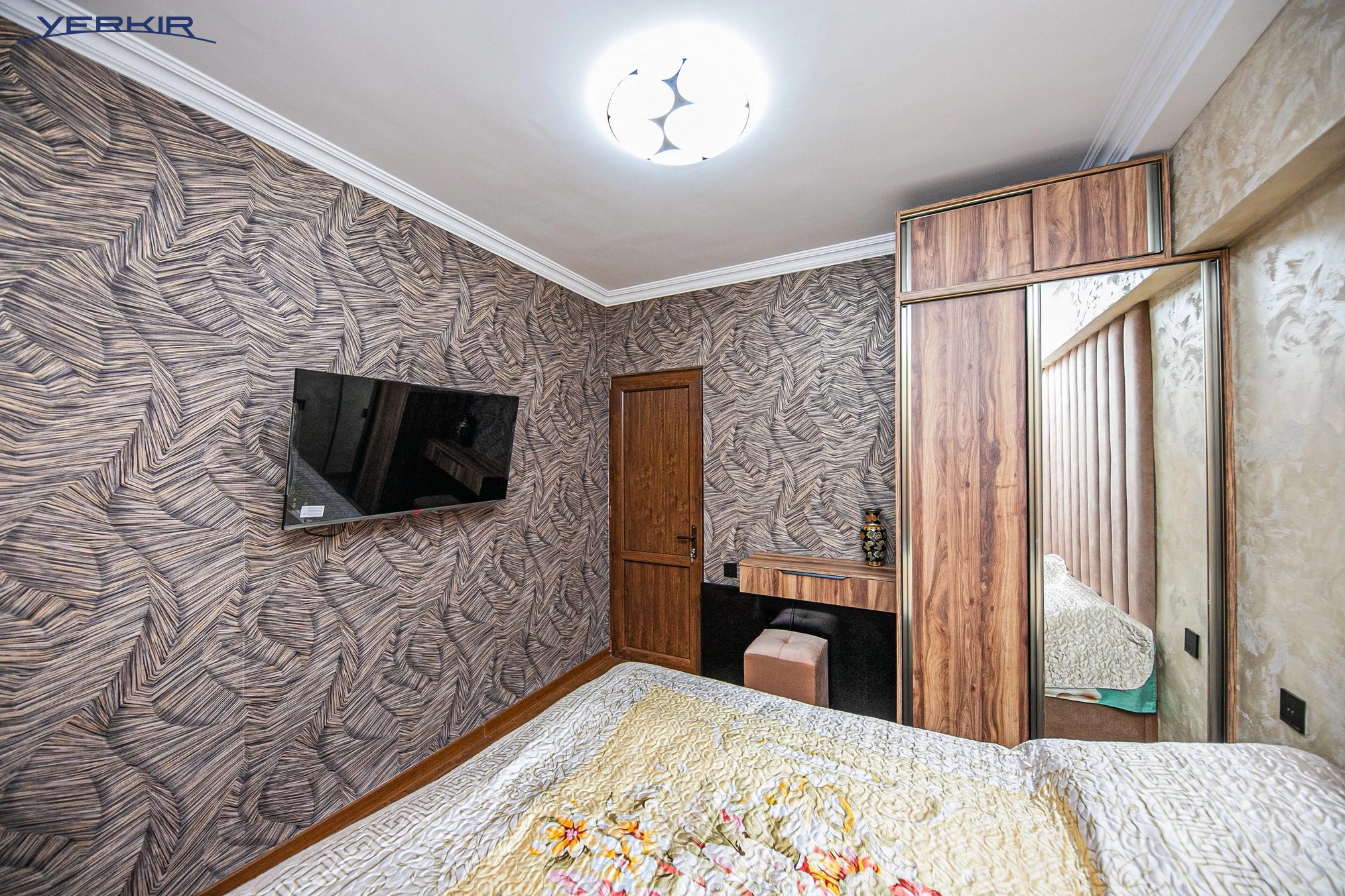 Բնակարաններ Կոդ` 9+118944