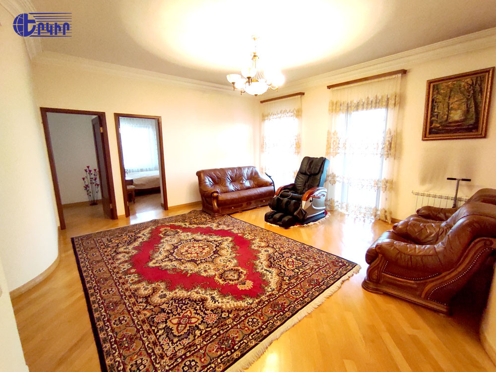Առանձնատներ Կոդ` 5+504071