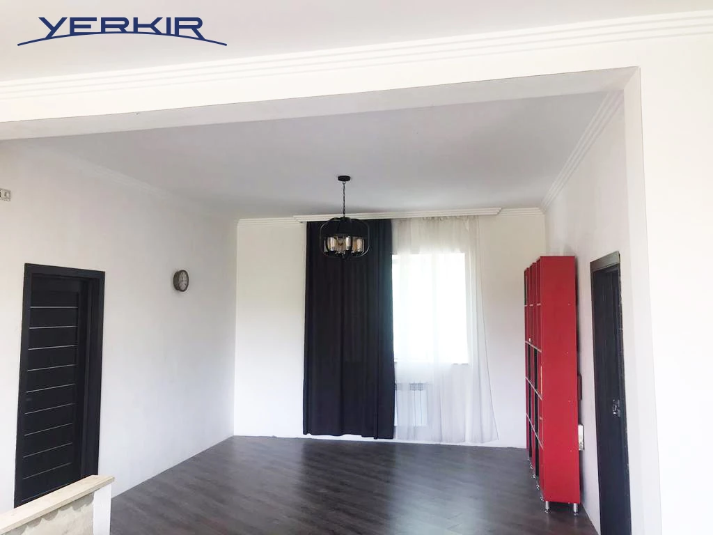 Առանձնատներ Կոդ` 5+50093