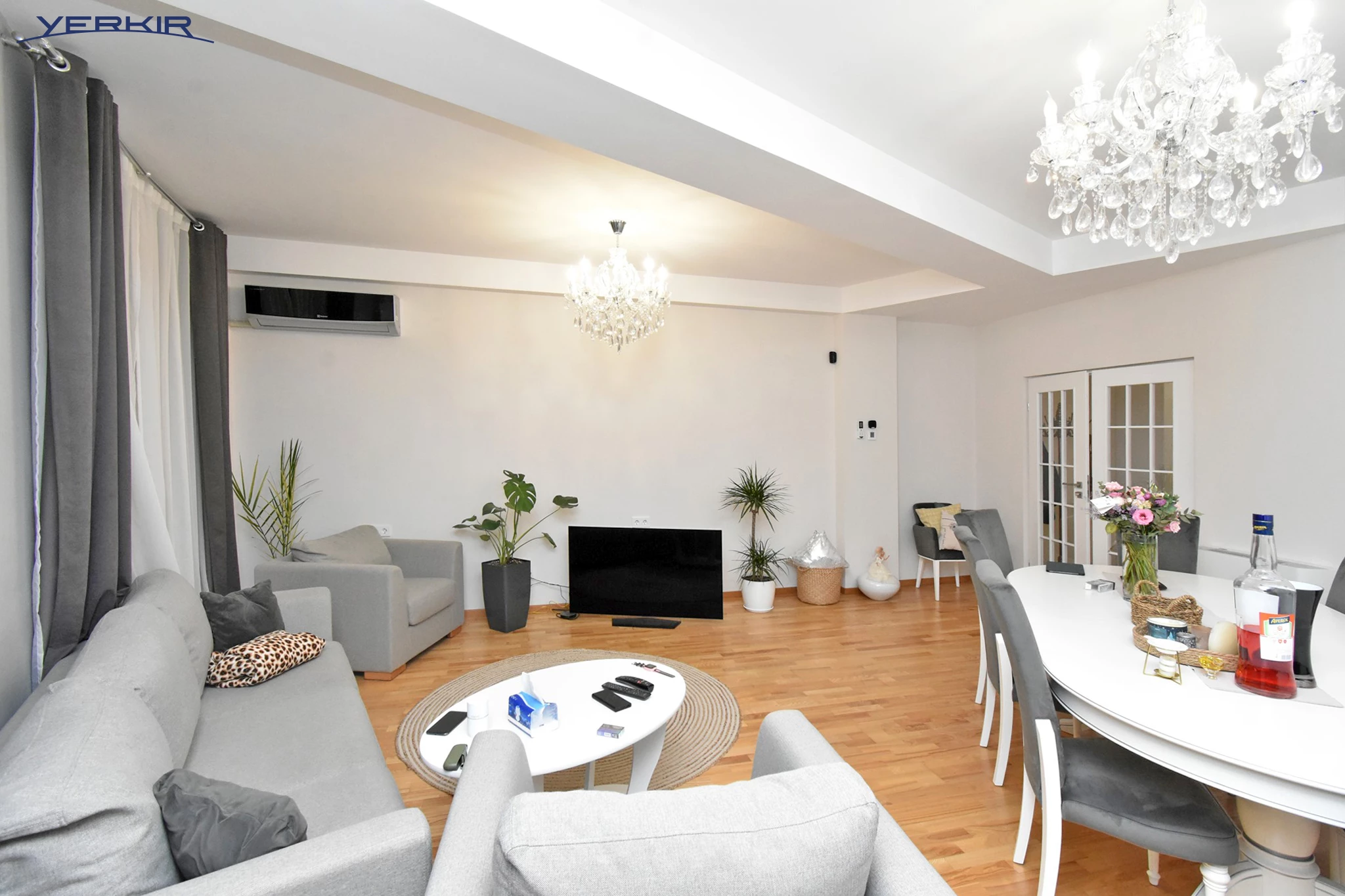 Apartments Code: 5+421138