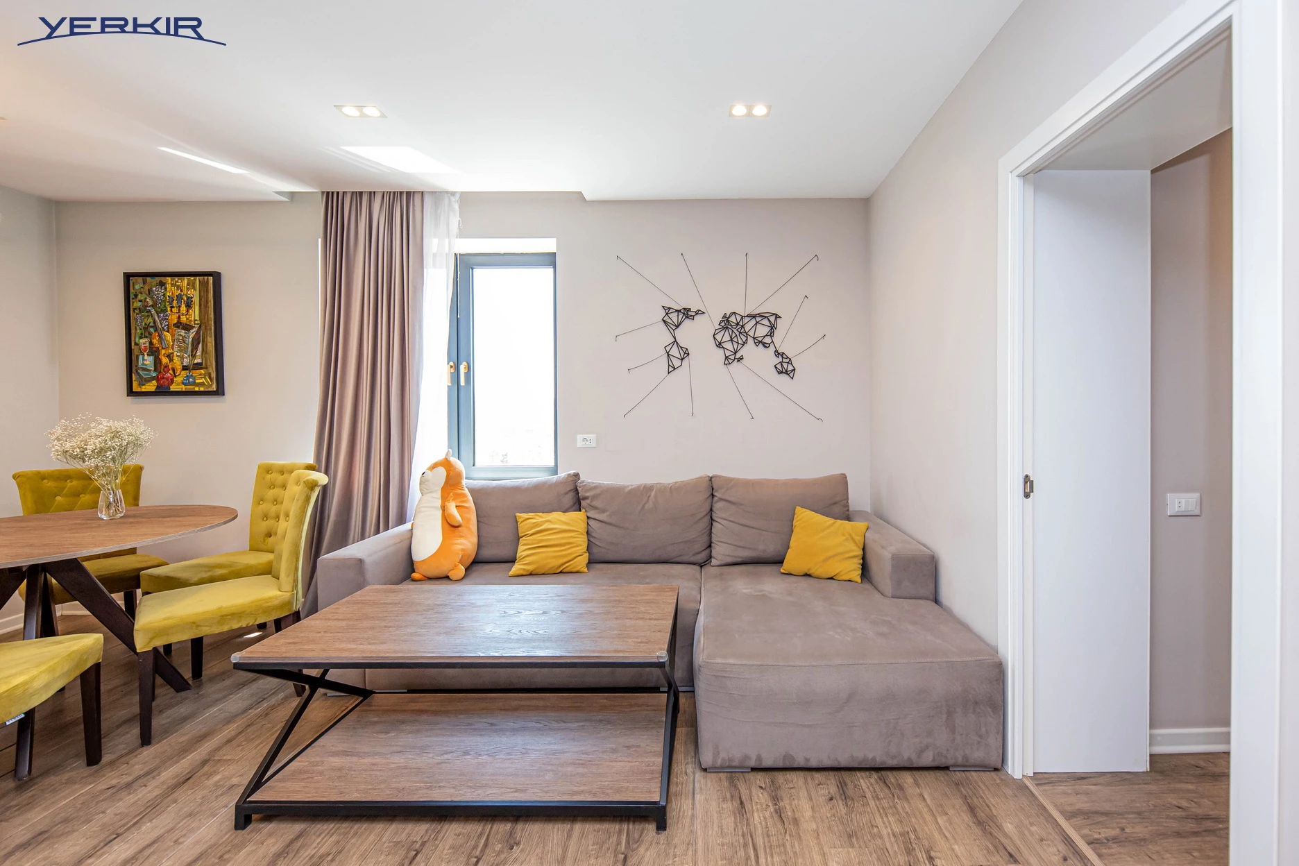 Apartments Code: 5+212098