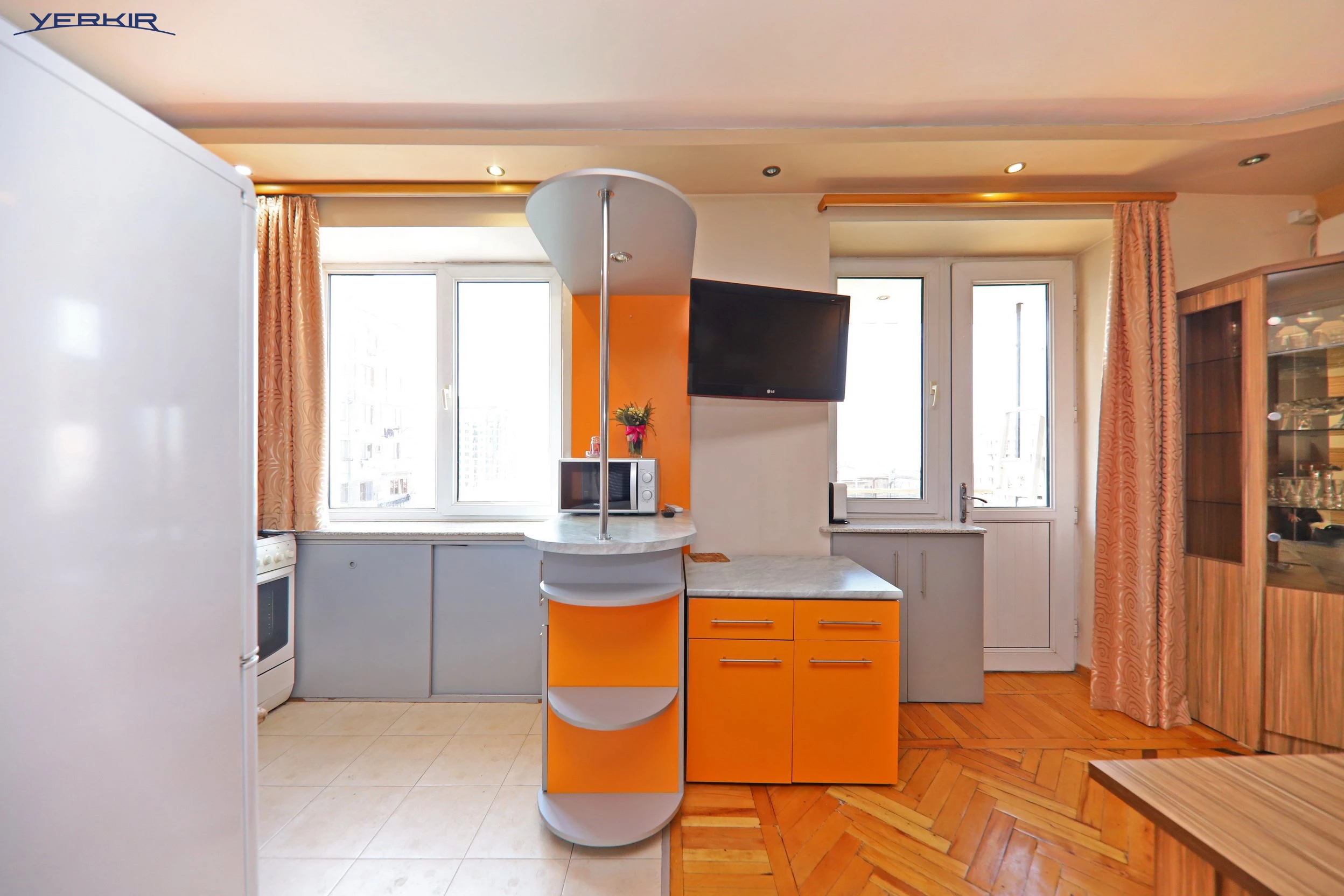 Բնակարաններ Կոդ` 3+108896