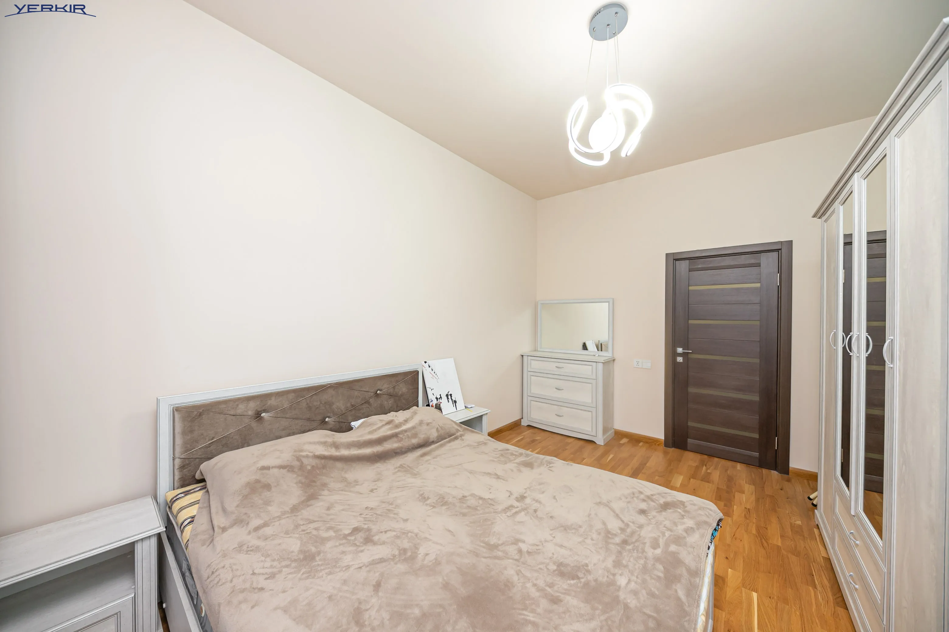 Apartments Code: 10+3978656