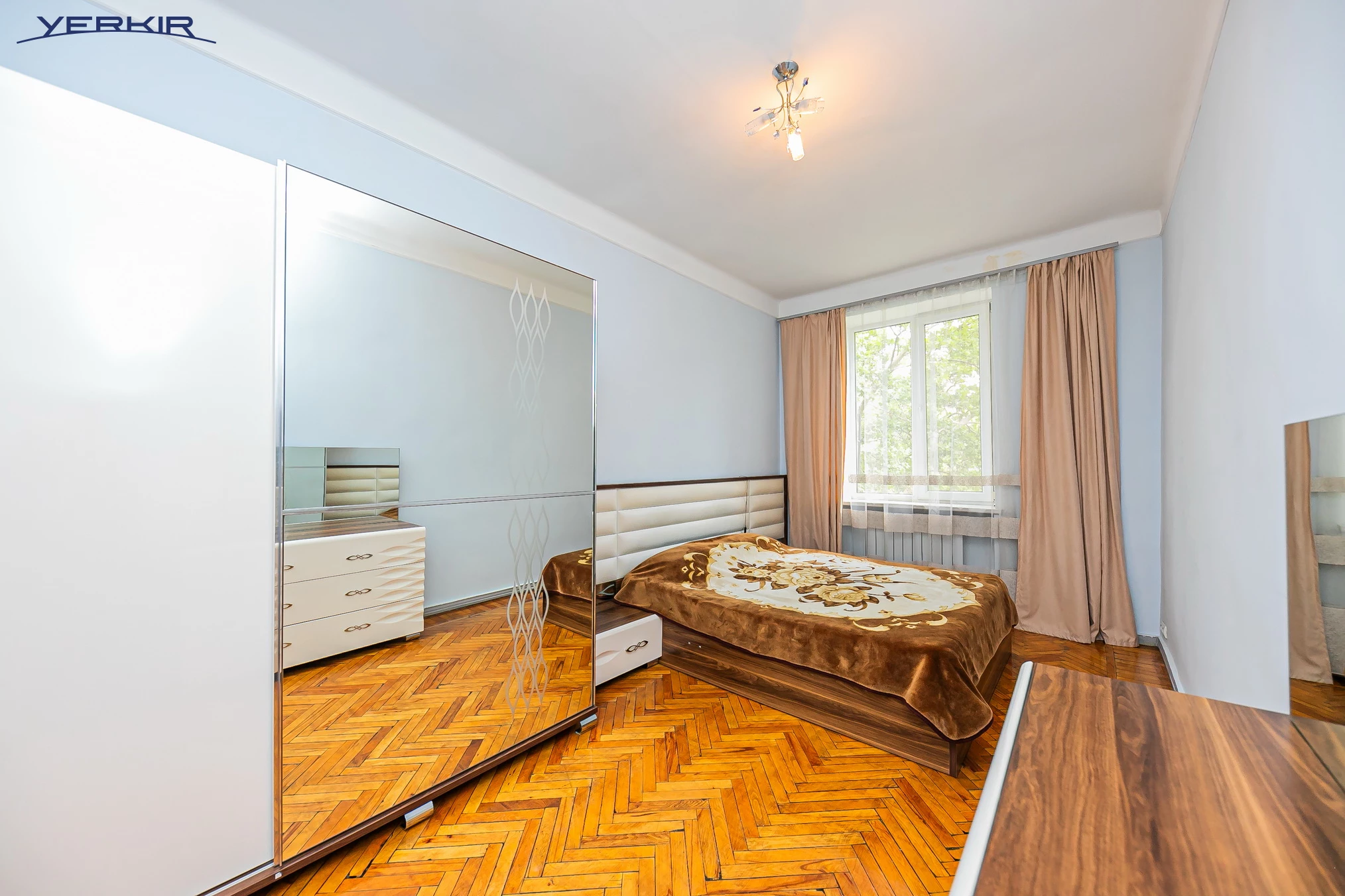 Apartments Code: 5+219054