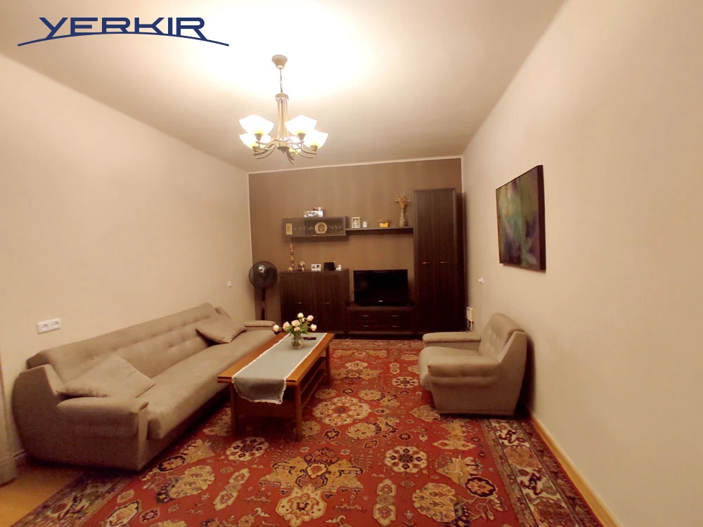 Apartments Code: 9+306349