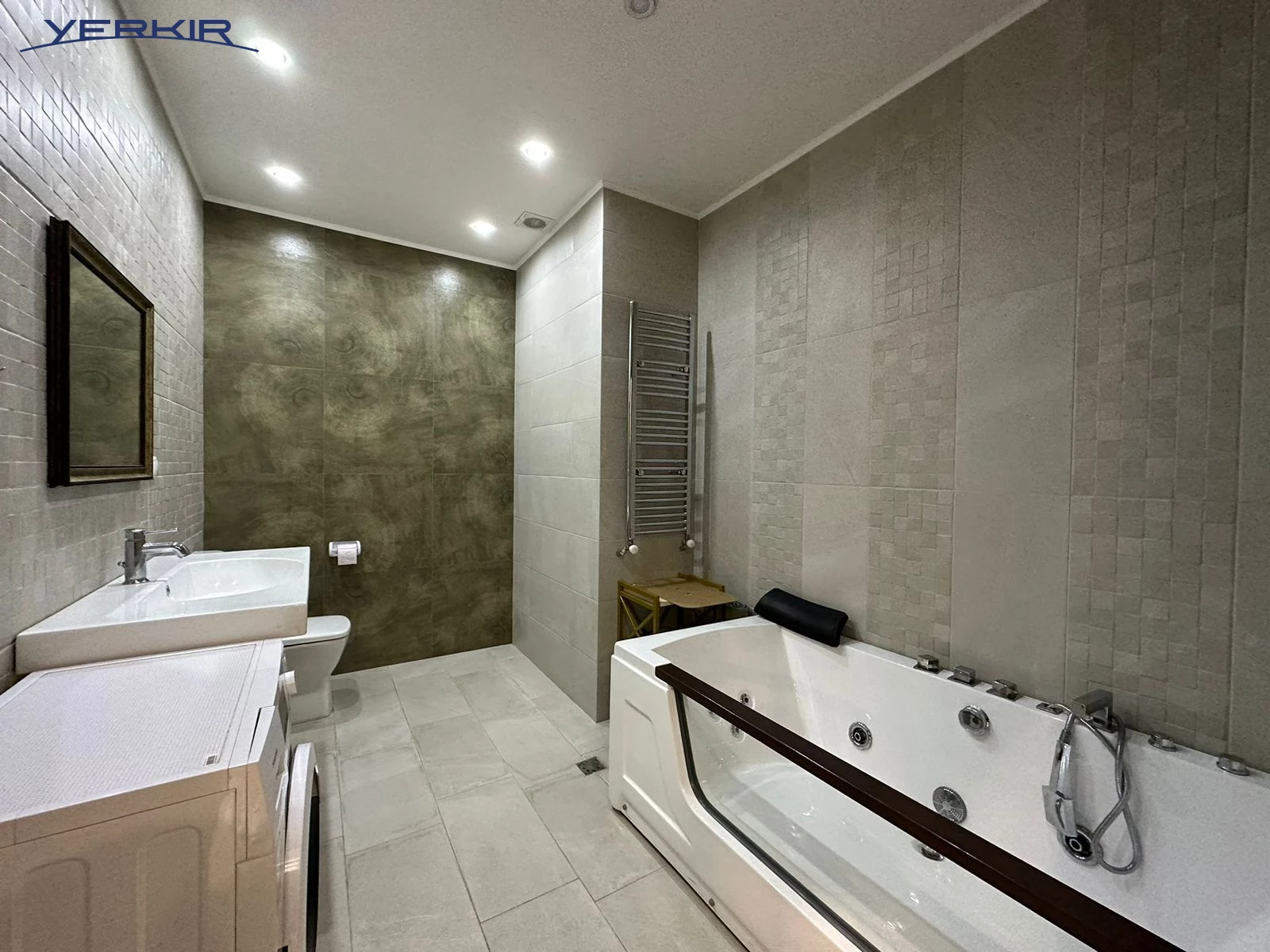 Apartments Code: 2+20001