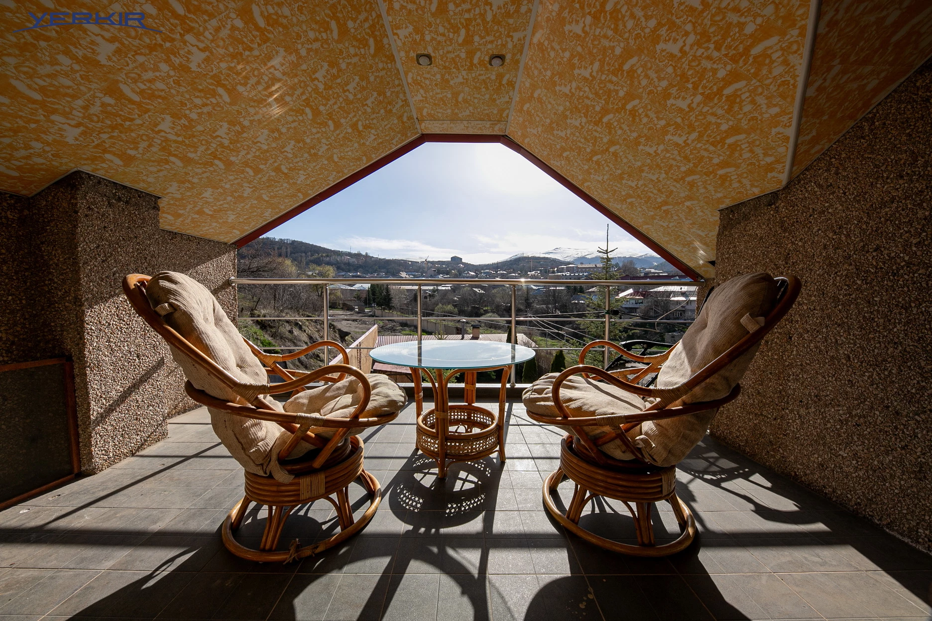 Առանձնատներ Կոդ` 5+517529