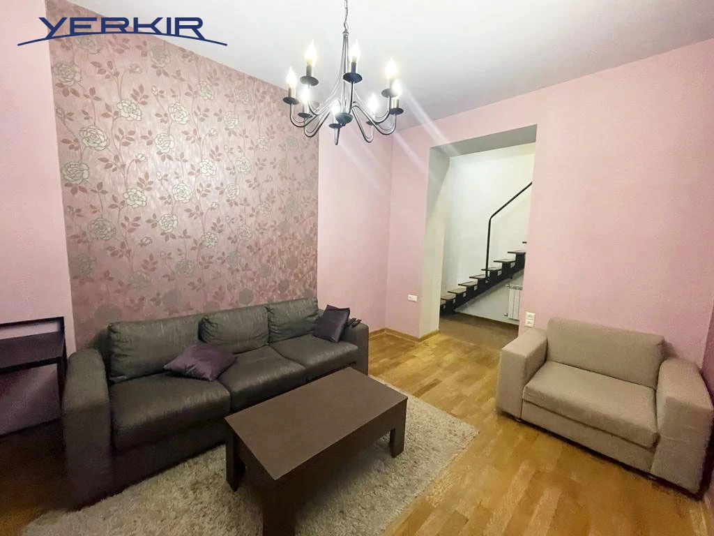 Բնակարաններ Կոդ` 5+813861