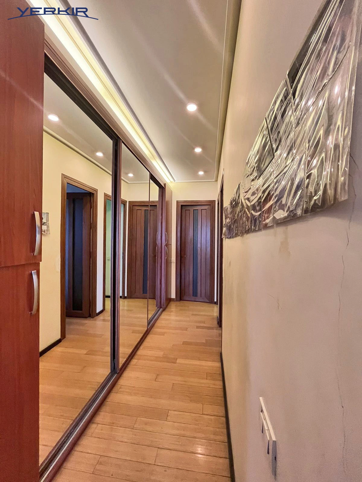 Բնակարաններ Կոդ` 3+4707021