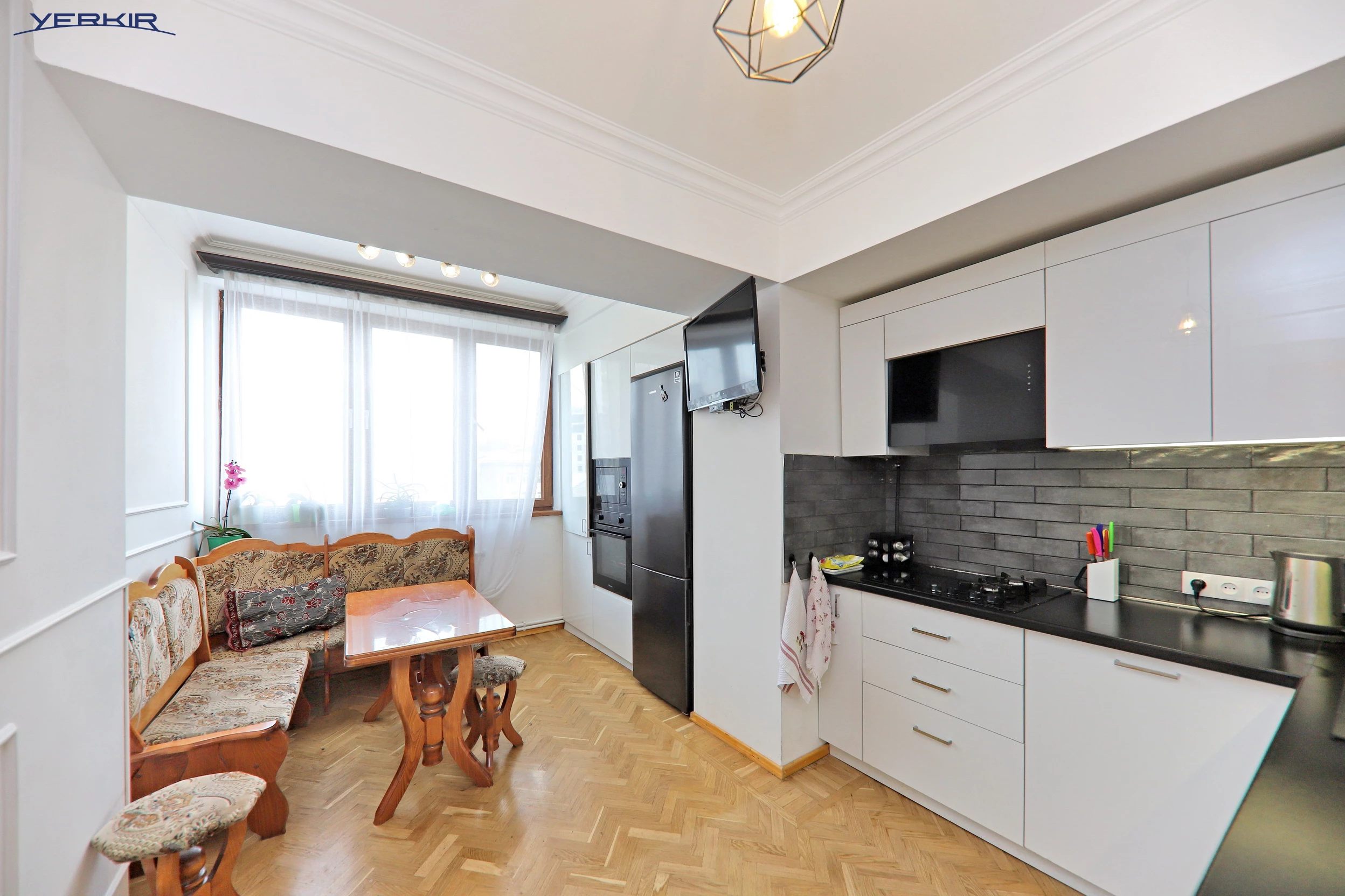 Apartments Code: 5+316392