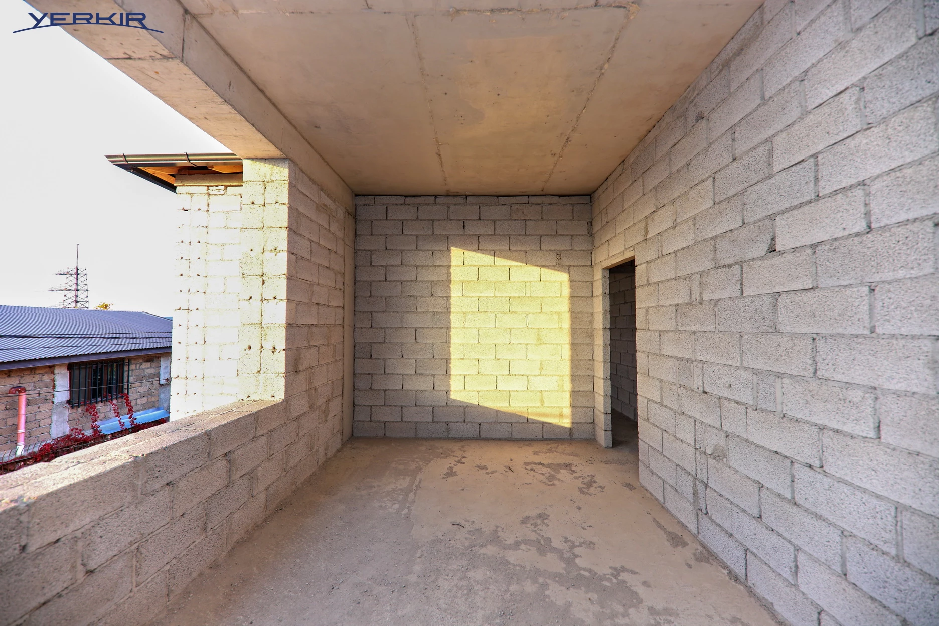 Houses Code: 3+513795