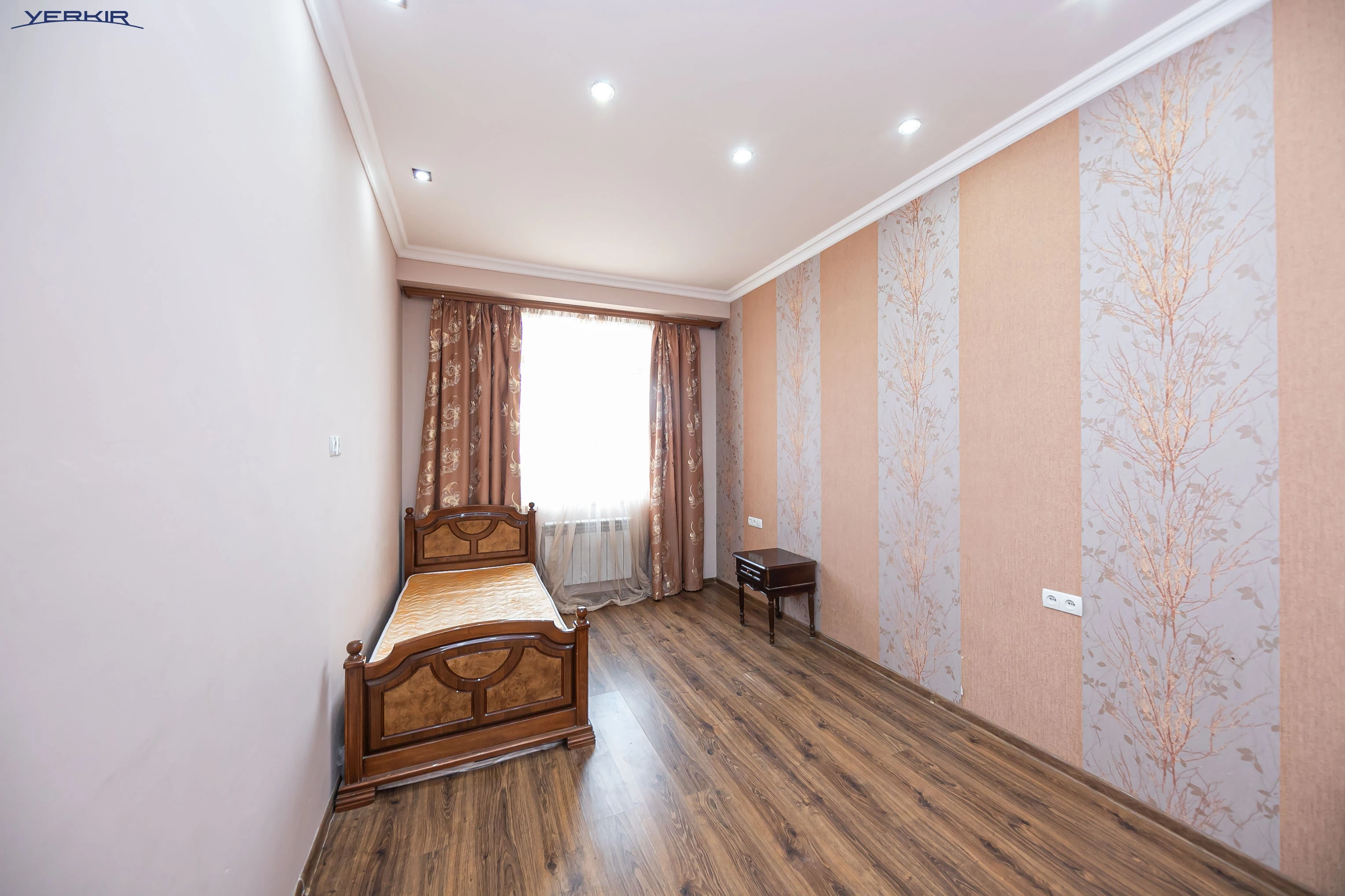 Apartments Code: 5+321526