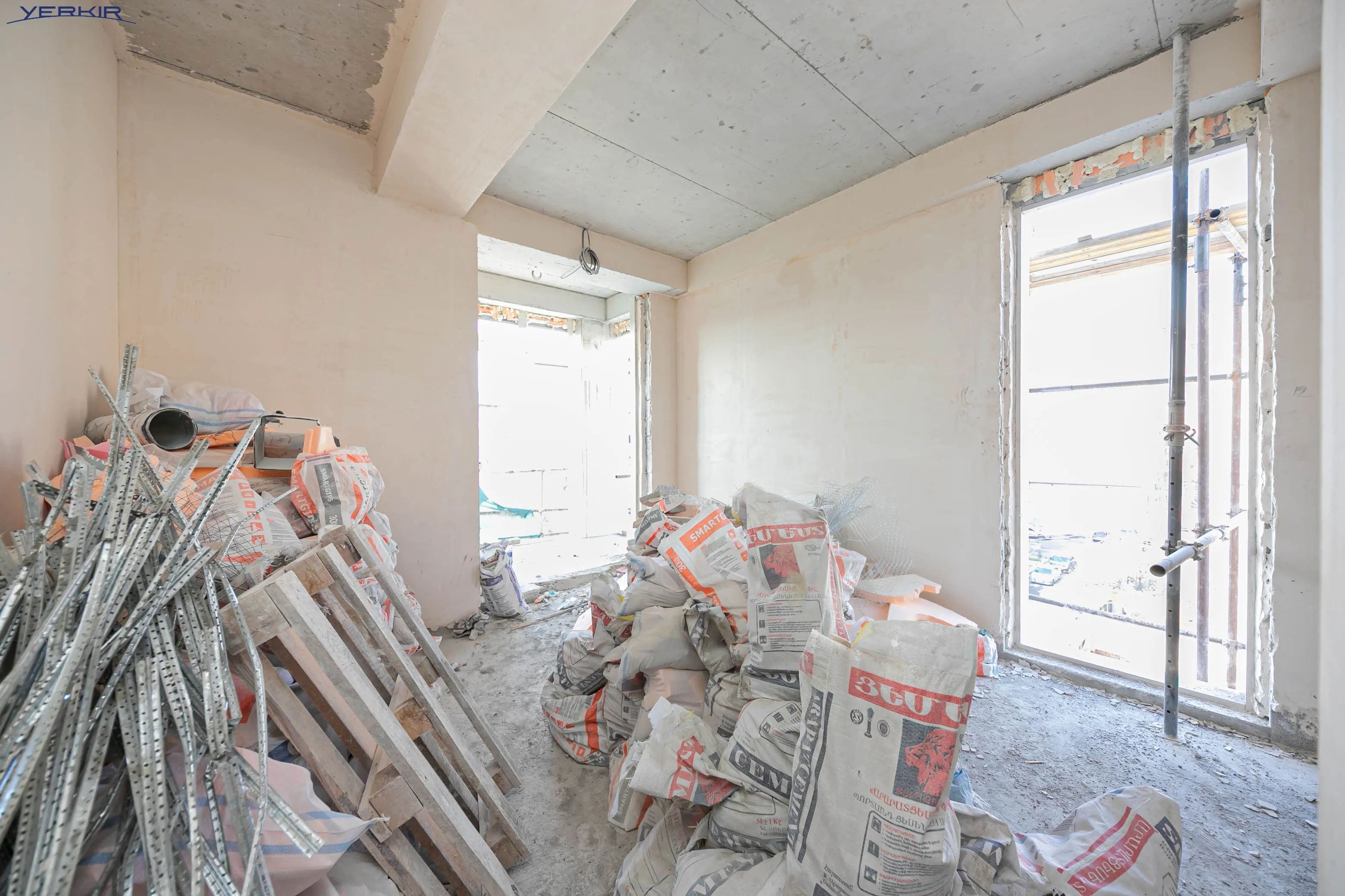 Apartments Code: 9+3570103