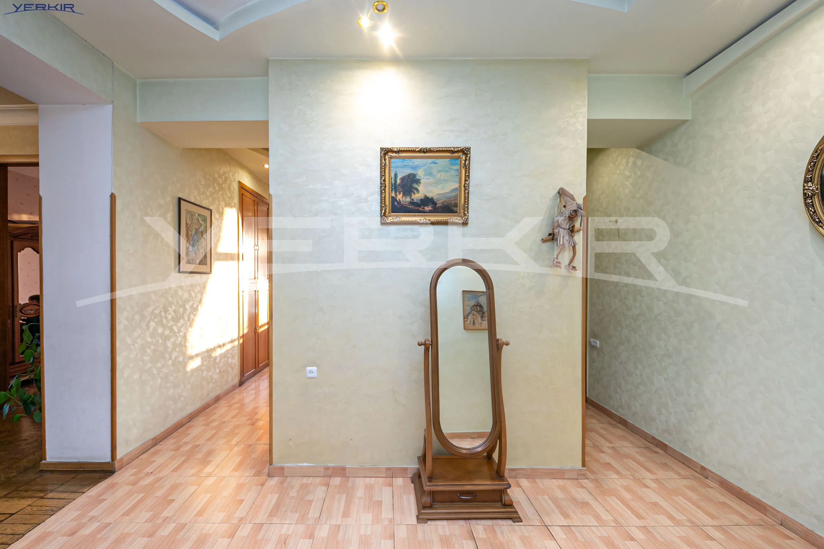 Բնակարաններ Կոդ` 1+8512796