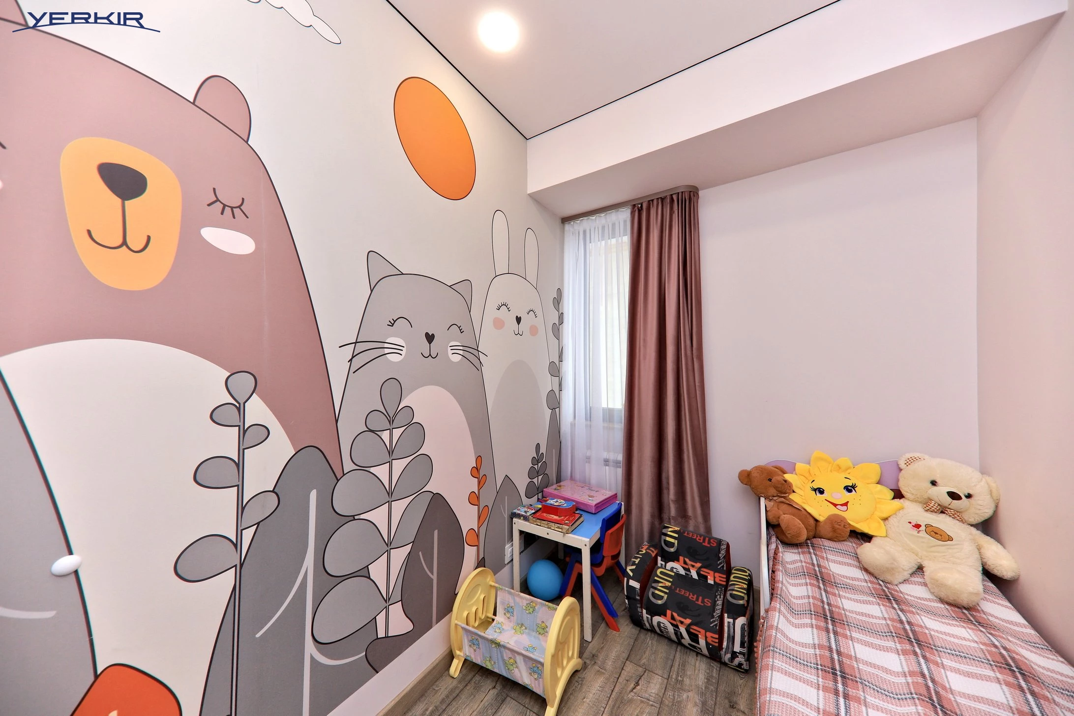 Apartments Code: 9+4161020