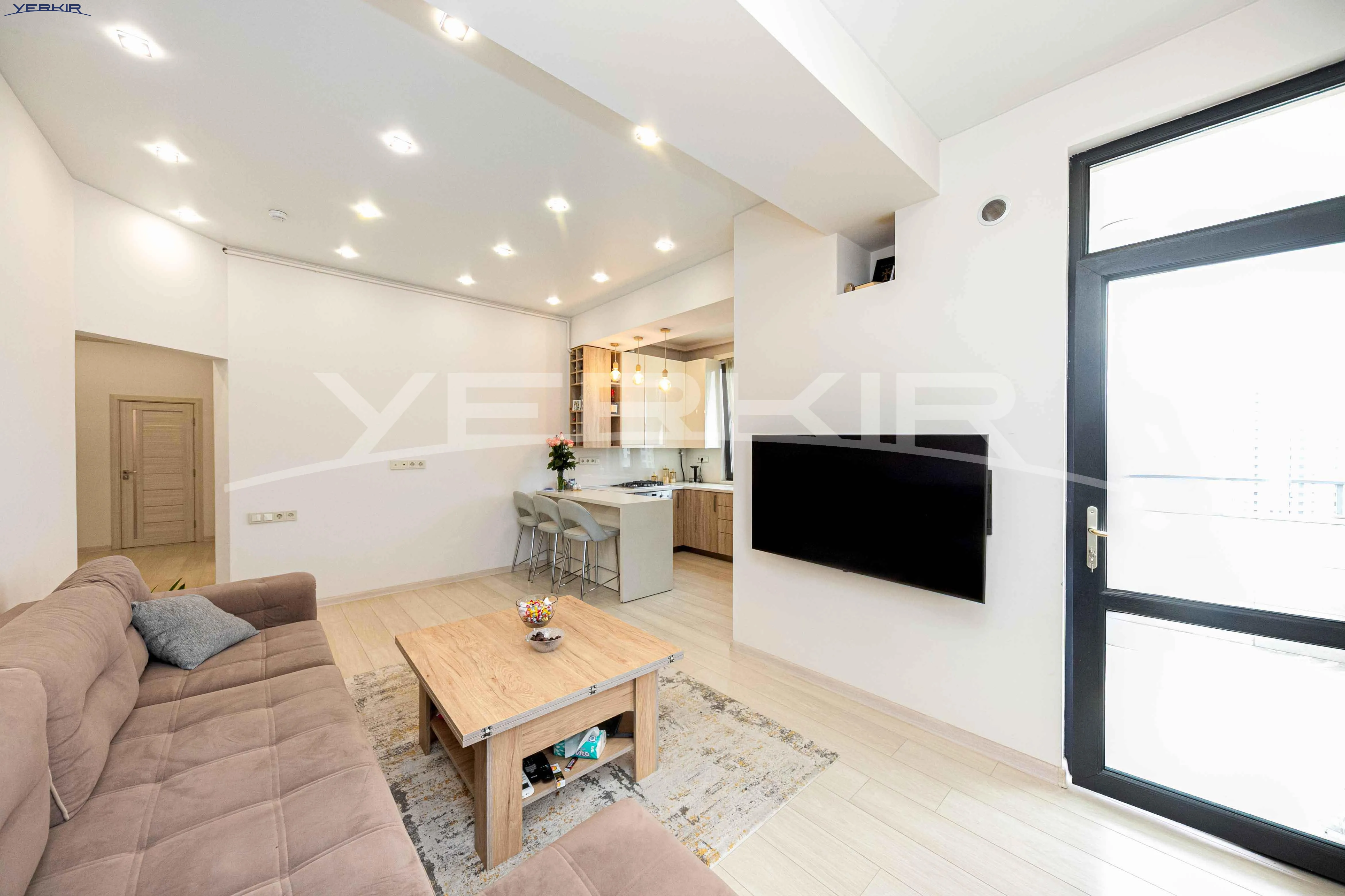 Apartments Code: 10+3988285
